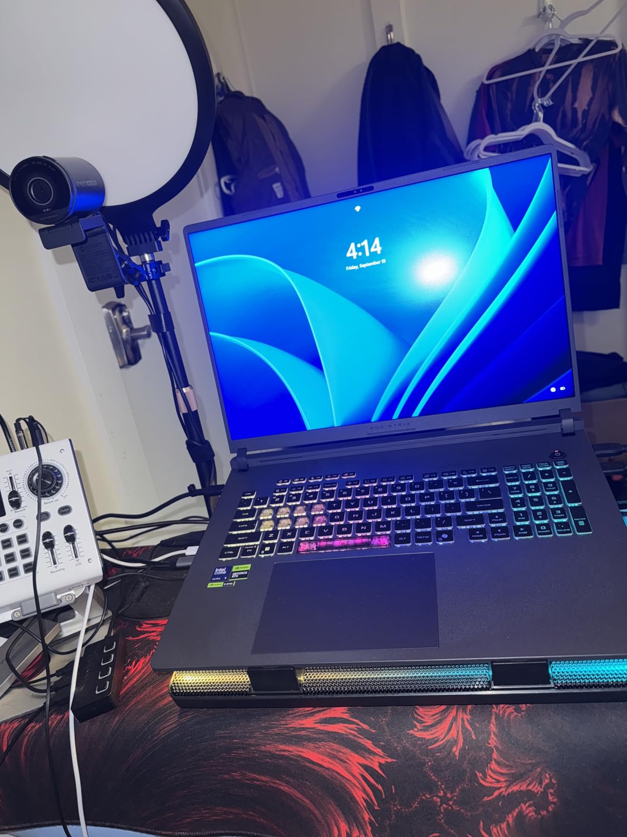 ASUS ROG Strix Scar 18 (2025) Gaming Laptop, 18 inch ROG Nebula HDR 16:10 2.5K 240Hz/3ms, NVIDIA GeForce RTX 5070 Ti, Intel Core Ultra 9 275HX, 32GB DDR5, 1TB PCIe SSD, Wi-Fi 7, Win 11 Pro, G835LR-XS96 customer photo 2