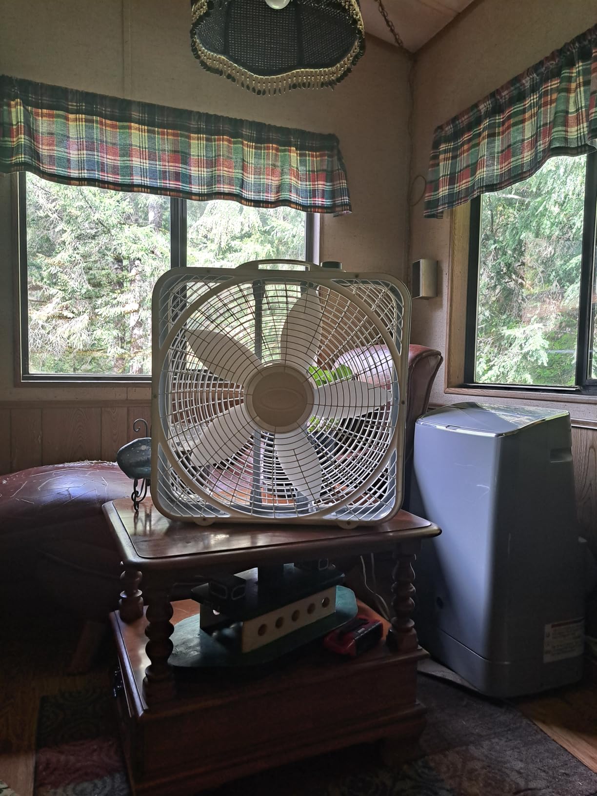 Lasko Weather-Shield Performance Box Fan, 3 Speeds, Innovative Wind Ring System for Up to 30% More Air, Carry Handle, 20 Inch, White, 3720 customer photo 2