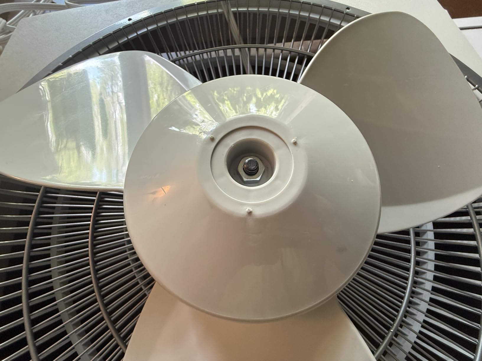 Air King 9155 Window Fan, 16-Inch, White customer photo 1