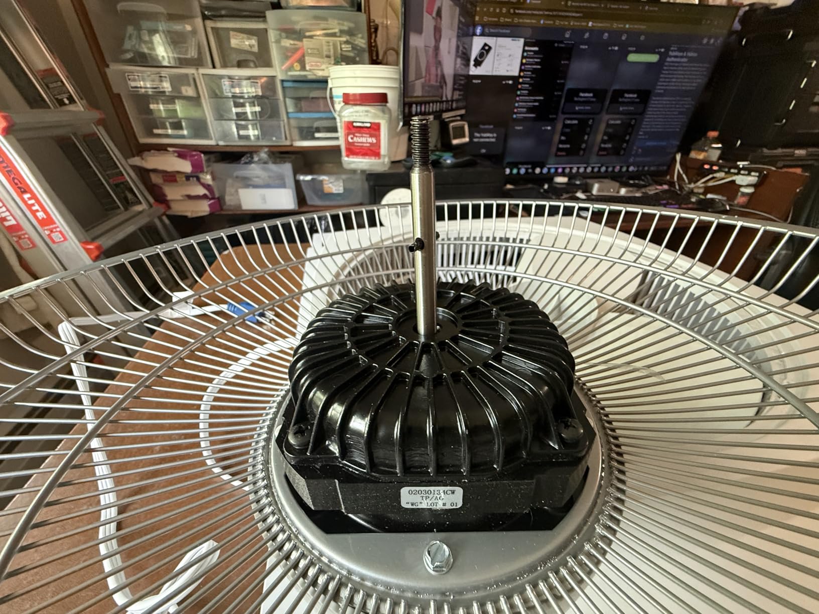 Air King 9155 Window Fan, 16-Inch, White customer photo 2