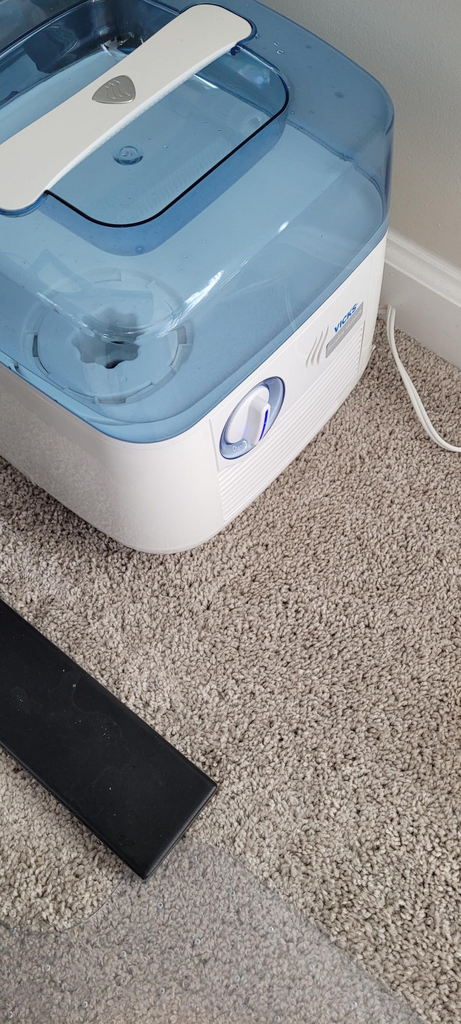 Cool Mist Humidifier with UV Light, 1 Gal Tank, Evaporative Design Auto-Adjusts to Room Humidity, Cool Mist Humidifiers for Bedrooms, Baby Rooms & More, Use with Vicks VapoPads customer photo 2