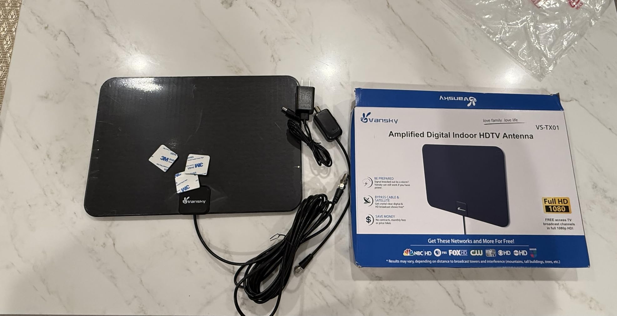 TV Antenna Indoor, Digital Amplified Indoor HDTV Antenna, 1080p VHF UHF Television Local Channels Detachable Signal Amplifier and 16.5ft Long Coax Cable customer photo 2