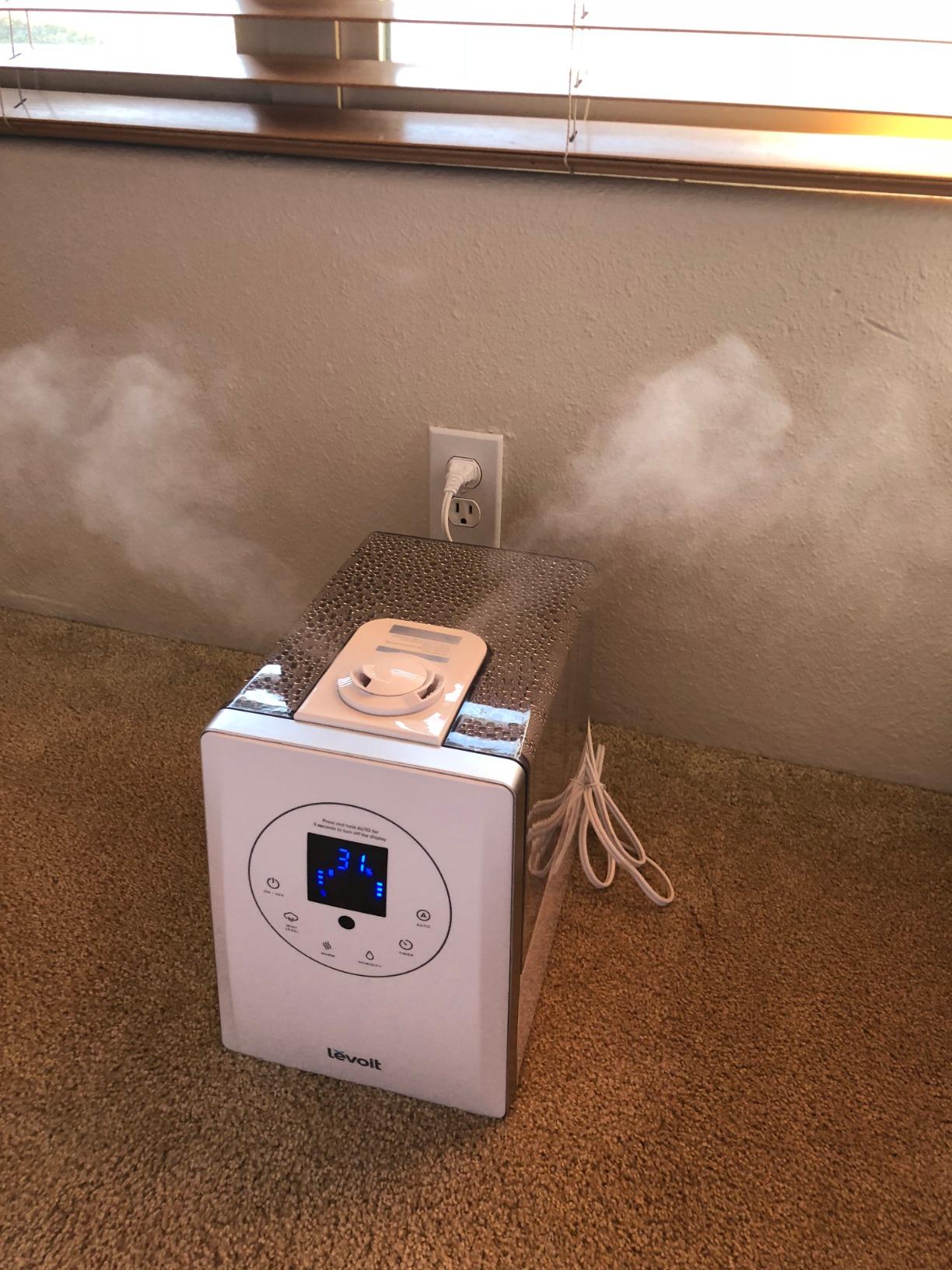 LEVOIT Humidifiers for Bedroom Large Room Home, 6L Warm and Cool Mist Ultrasonic Air Vaporizer for Plants and Whole House, Built-in Humidity Sensor, Essential Oil Diffuser, Whisper Quiet, Timer, White customer photo 2