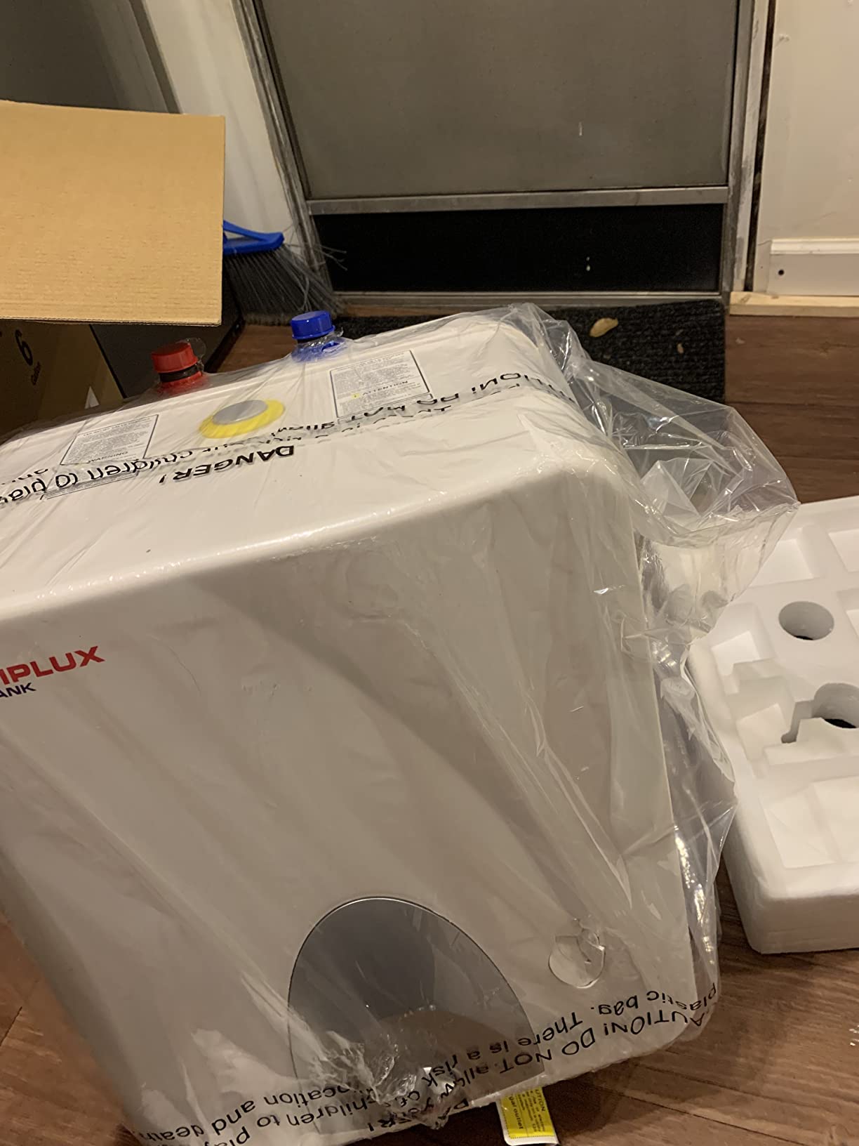 CAMPLUX Electric Mini-Tank Water Heater ME40 4.0 Gallons, Point of Use No Wait for Hot Water Under Kitchen Sink 120V 1440W, Wall or Floor Mounted, UL Listed customer photo 1