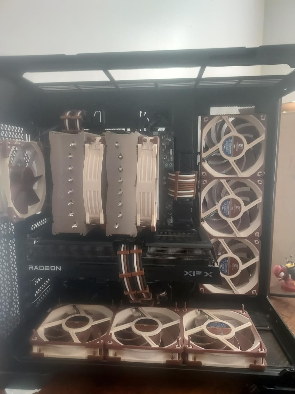 NF-A12x25 PWM, Premium Quiet Fan, 4-Pin (120mm, Brown) customer photo 2
