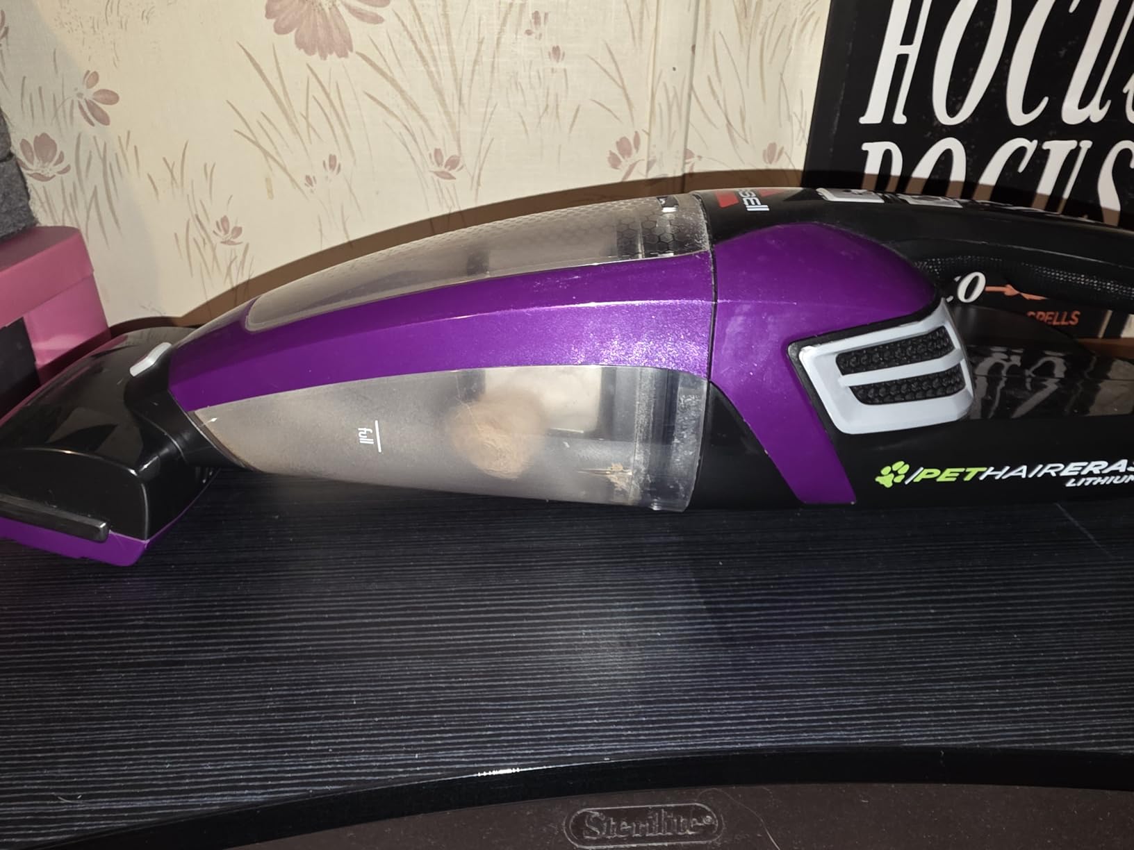 Bissell Pet Hair Eraser Cordless Hand Vacuum, Lithium Ion, Home, Auto, and Pet Vacuum, Easy-Empty Dirt Bin, 2390A customer photo 1