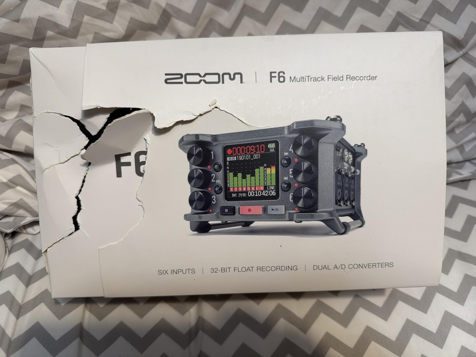 Zoom F6 Professional Field Recorder/Mixer for Filmarkers & Musicians with 6 XLR Inputs, Pro Quality Preamps, 32-Bit Float, Timecode, Battery Power, with Wireless Control customer photo 1