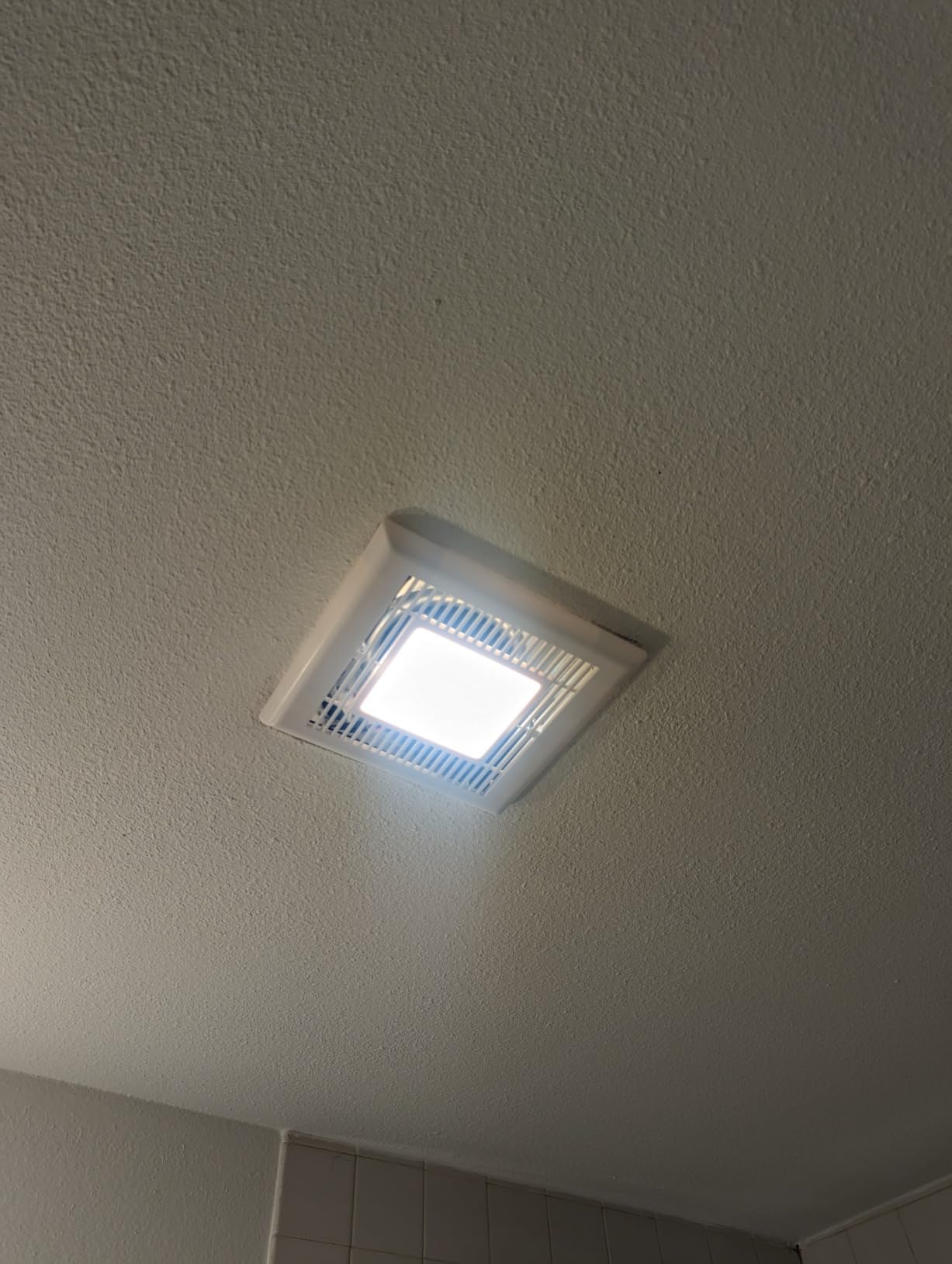 Tech Drive Very-Quiet 70 CFM, 2.0 Sone Bathroom Ventilation and Exhaust Fan With LED light 4000K 600LM(70CFM),Ceiling Mounted Fan,Easy to Install customer photo 1