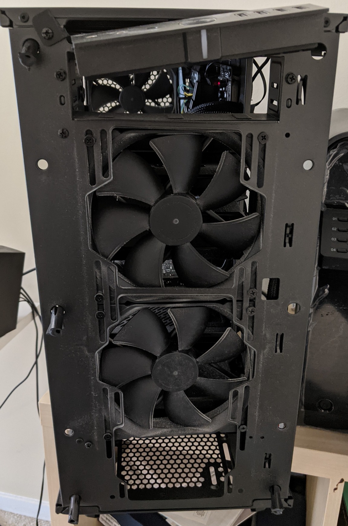 Define 7 Black Brushed Aluminum/Steel E-ATX Silent Modular Dark Tempered Glass Window Mid Tower Computer Case customer photo 1