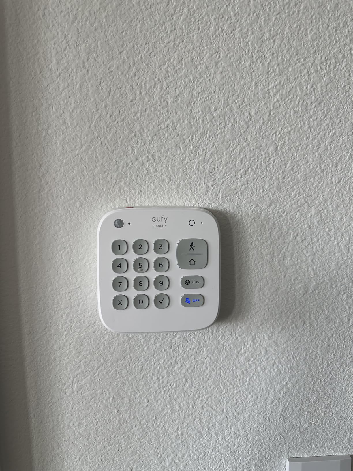 eufy Security 5-Piece Home Alarm Kit, Home Security System, Keypad, Motion Sensor, 2 Entry Sensors, Control from The App, Links with eufyCam, Optional 24/7 Protection customer photo 1