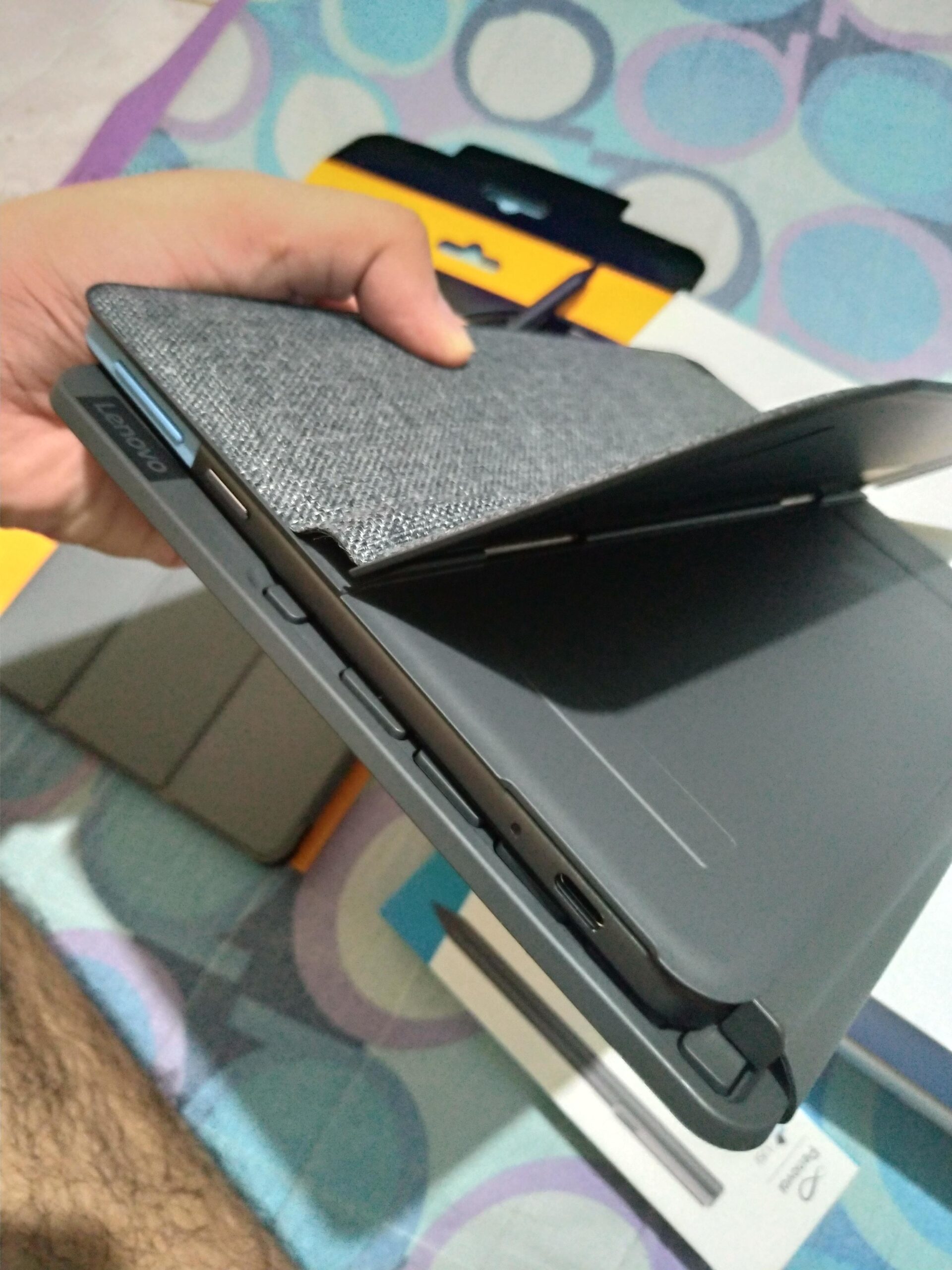 Lenovo Chromebook Duet, 2-in-1, 10.1-inch WUXGA (1920 x 1200) Display, MediaTek Helio P60T, 4GB LPDDR4X RAM, 64GB eMCP SSD, Integrated ARM G72 MP3 Graphics, Chrome OS, ZA6F0031US, Ice Blue + Iron Grey customer photo 1
