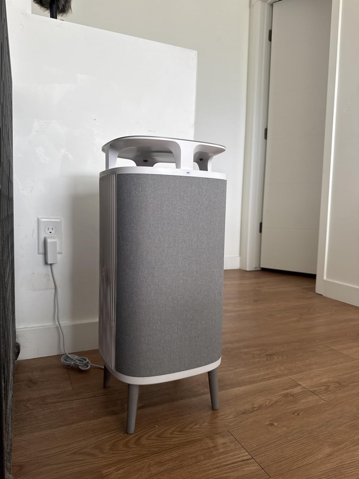 Blueair Air Purifier Medium Room, Cleans up to 1,713 Sq ft Air Cleaner for Dust Pet Dander Smoke Pollen Allergen Odor Removal Home Bedroom Living Room, Alexa, Auto, HEPASilent, DustMagnet 5440i customer photo 2