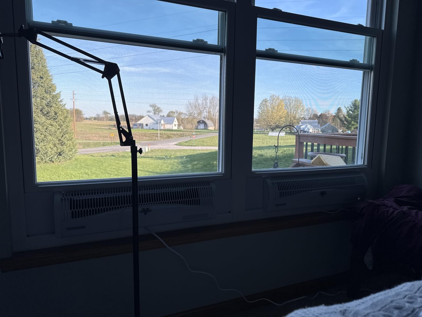 Vornado TRANSOM Window Fan with 4 Speeds, Remote Control, Reversible Exhaust Mode, Weather Resistant Case, Whole Room, Ice White customer photo 1