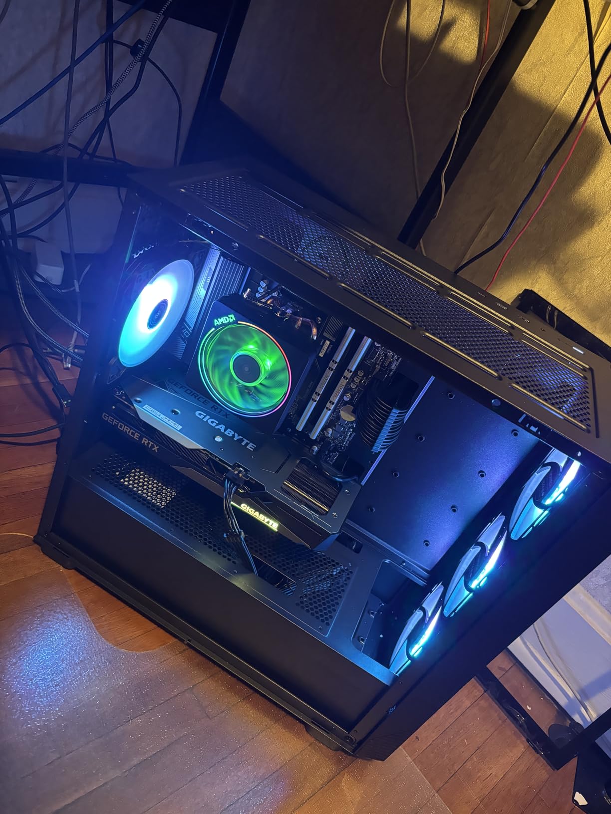 GIGABYTE GeForce RTX 3060 Gaming OC 12G (REV2.0) Graphics Card, 3X WINDFORCE Fans, 12GB 192-bit GDDR6 customer photo 2