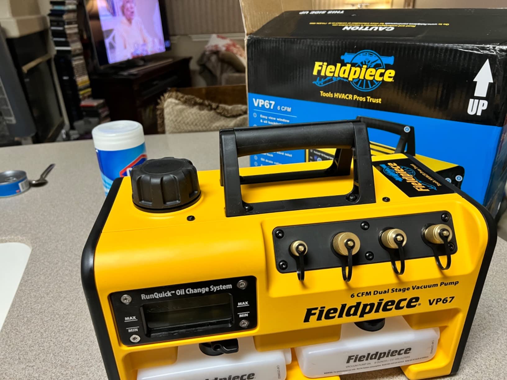 Fieldpiece VP67 Vacuum Pump - 6 CFM, 1/2 HP DC Motor, RunQuick Oil Change System - Portable - Professional HVAC Tool - A2L Compatible customer photo 2