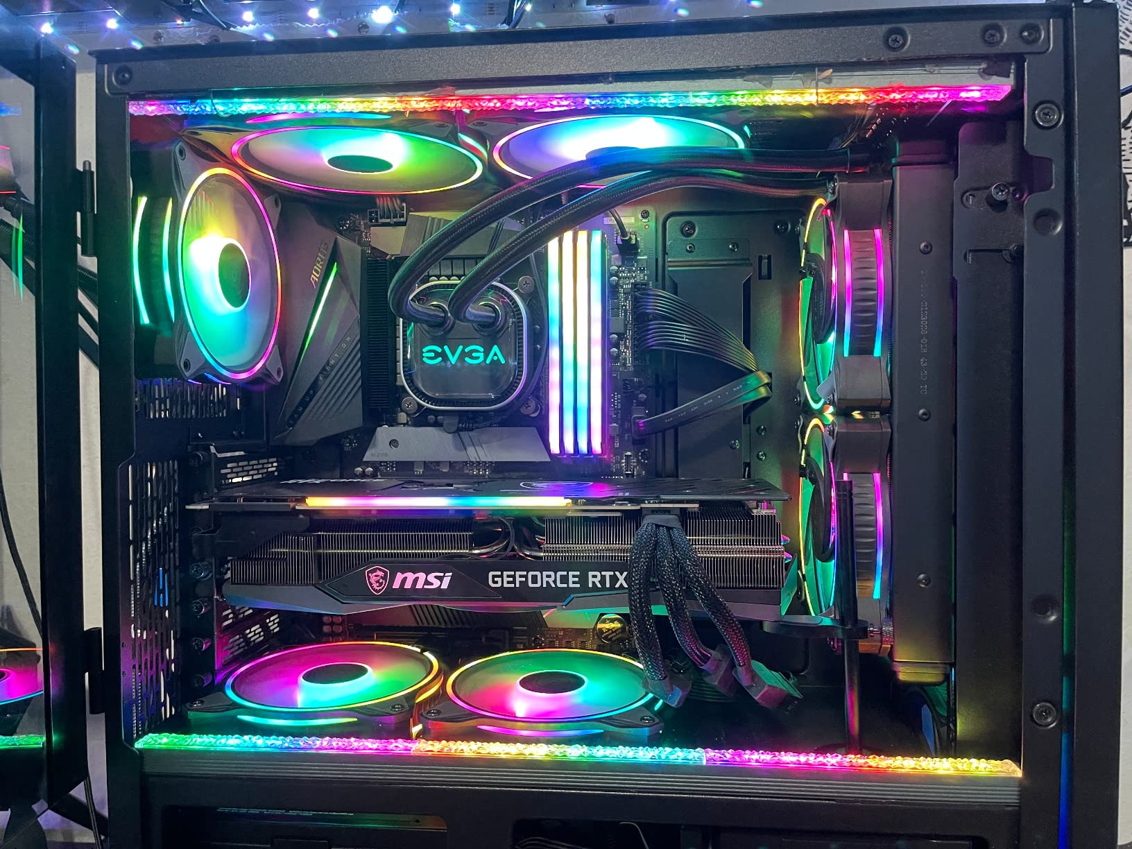 Gaming GeForce RTX 3090 Ti 24GB GDRR6X 384-Bit HDMI/DP Nvlink Tri-Frozr Ampere Architecture OC Graphics Card (RTX 3090 Ti Gaming X Trio 24G) customer photo 2