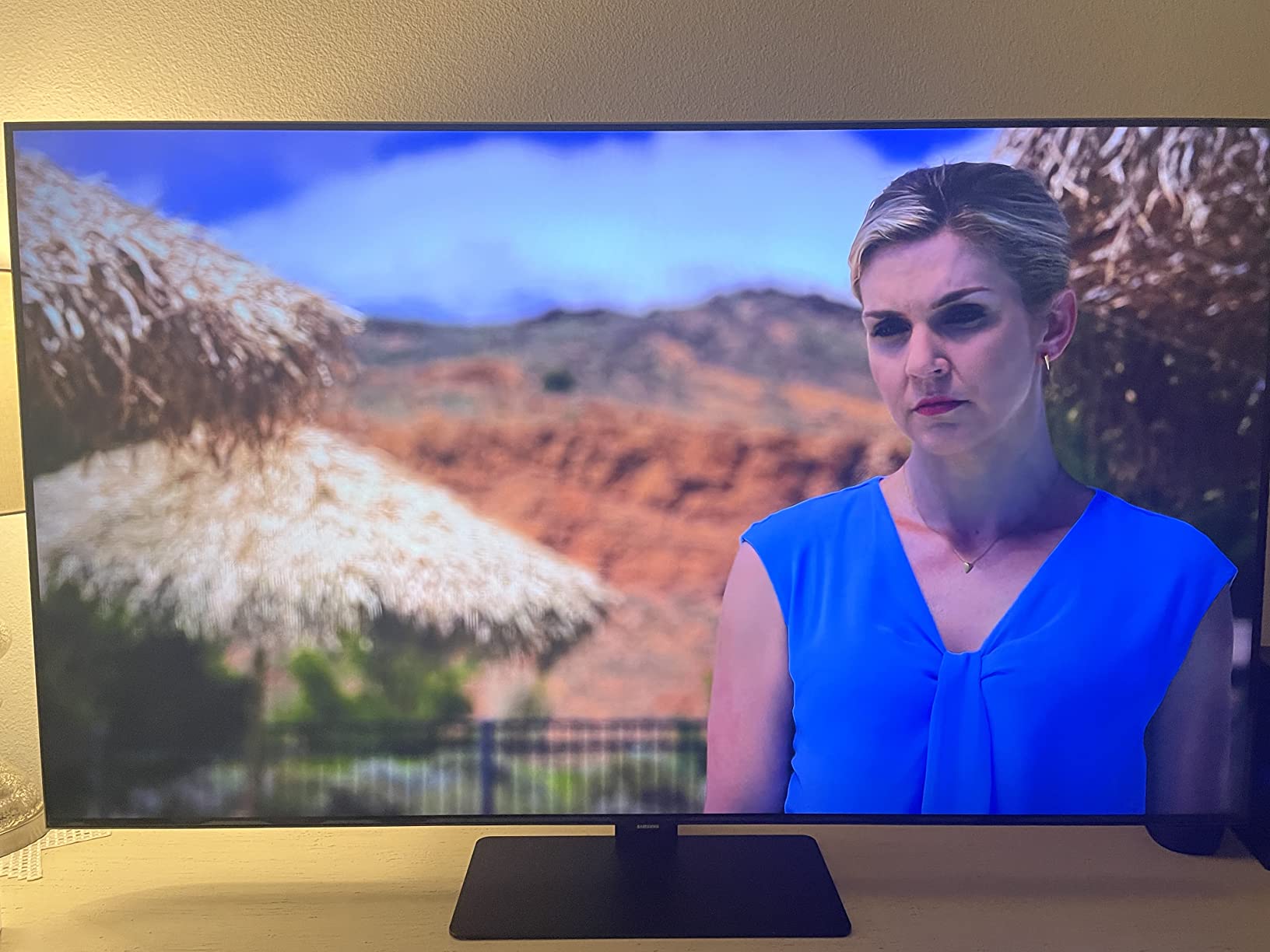 50-Inch Class QLED Q80B Series - 4K UHD Direct Full Array Quantum HDR 8X Smart TV with Alexa Built-in (QN50Q80BAFXZA, 2022 Model) customer photo 1