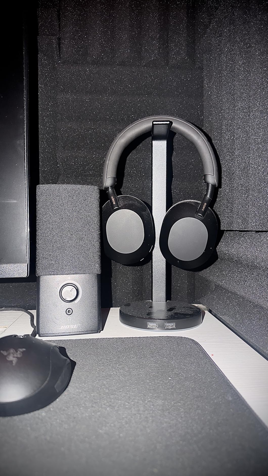 Sony WH-1000XM5 Premium Noise Canceling Headphones, Auto NC Optimizer, 30-Hour Battery, Alexa Voice Control, Black customer photo 2