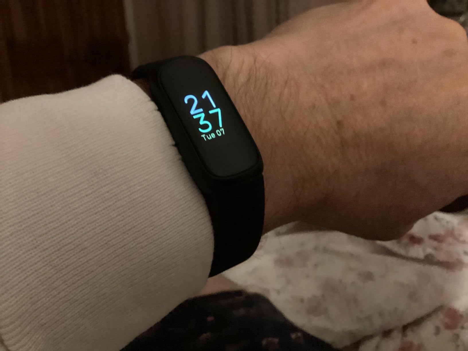 Fitbit Inspire 3 Health & Fitness Tracker with Stress Management, Workout Intensity, Sleep Tracking, 24/7 Heart Rate - 3-Month Google Health Premium Membership Included - Lilac Bliss/Black customer photo 1
