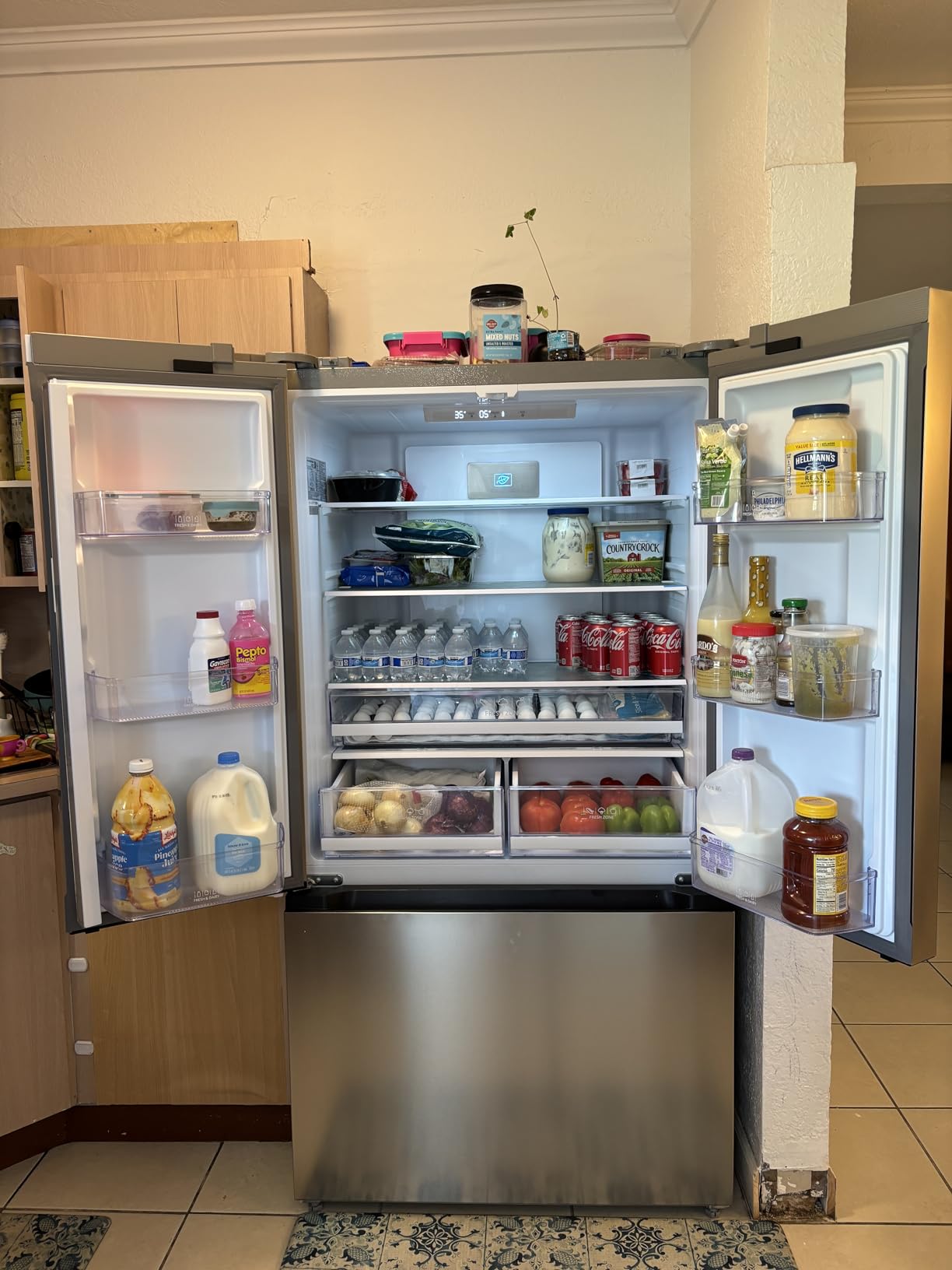 Hamilton Beach HBF2067 French Door Full Size Refrigerator with Freezer Drawer, 20.3 cu ft, Stainless Steel customer photo 2