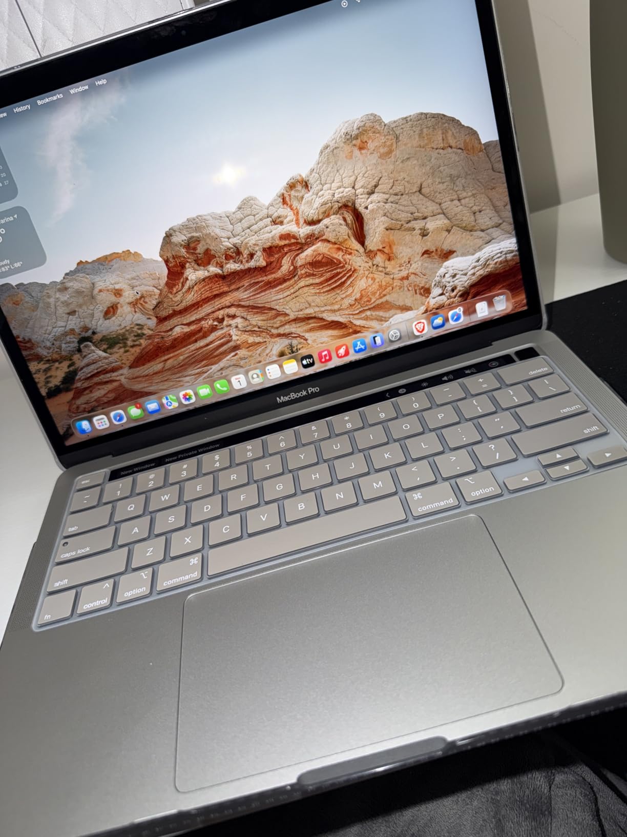 2022 Apple MacBook Pro with Apple M2 chip (13-inch, 8GB RAM, 256GB SSD Storage) (QWERTY English) Space Gray (Renewed) customer photo 2