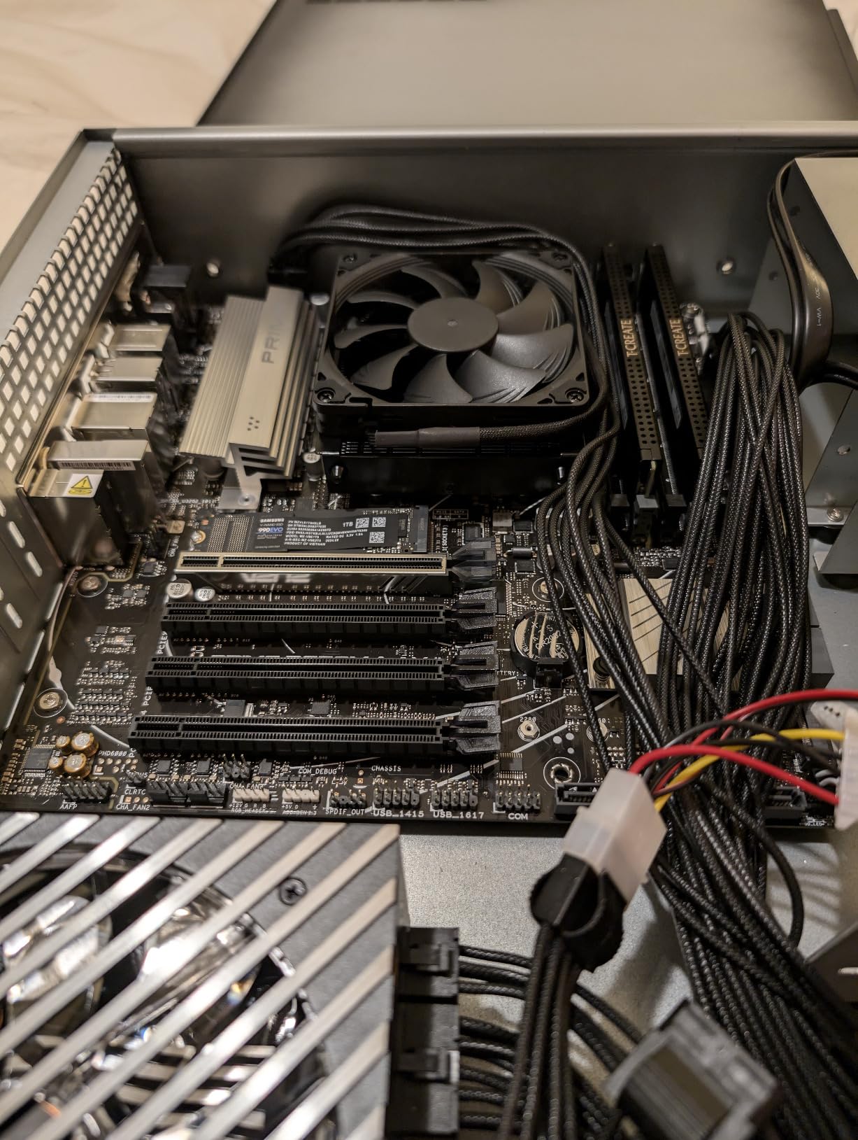 Noctua NH-L9a-AM5 chromax.Black, Premium Low-Profile CPU Cooler for AMD AM5 (Black) customer photo 1
