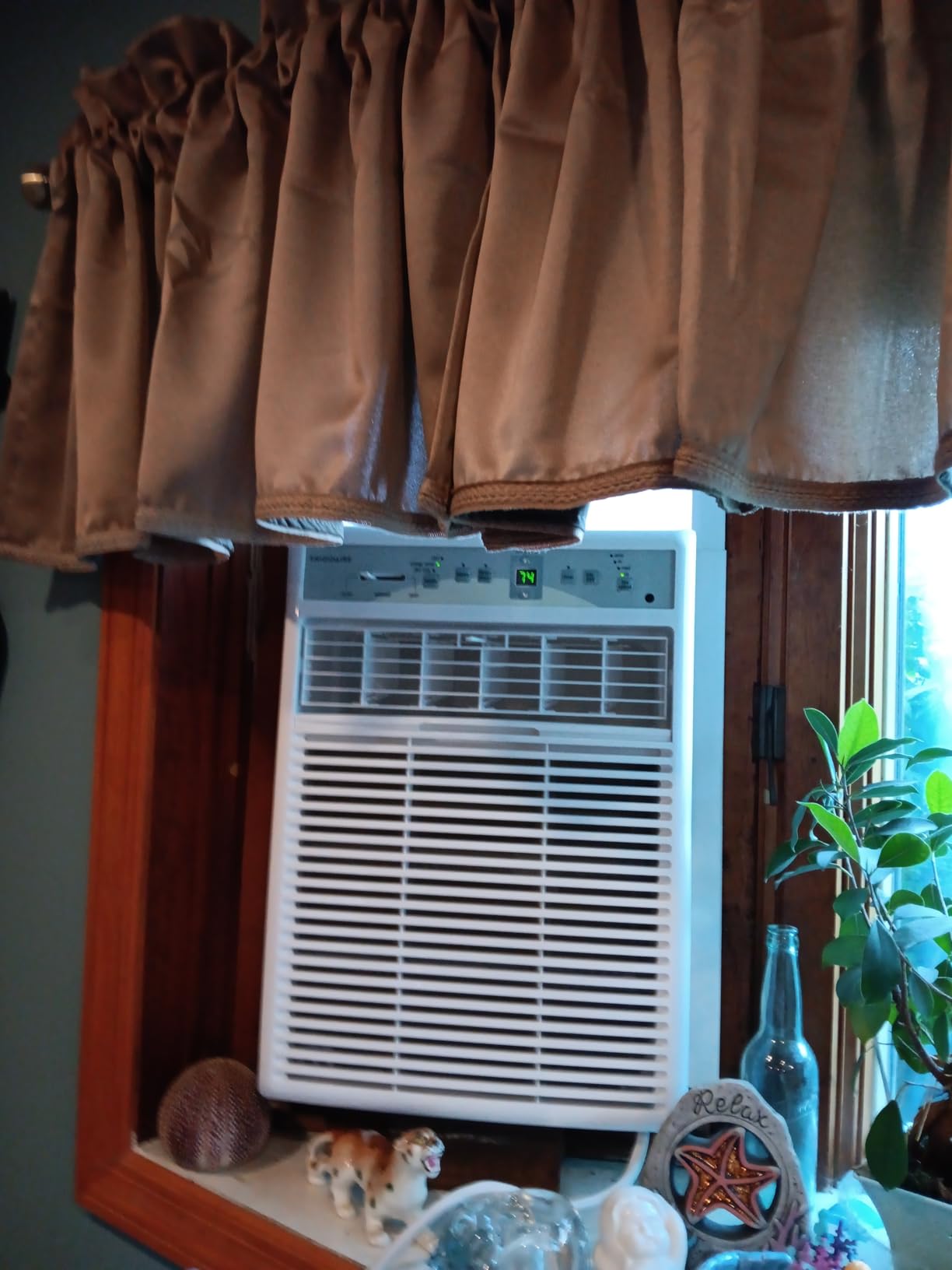 Frigidaire FHSC102WB1 10,000 BTU Casement Window Air Conditioner customer photo 2