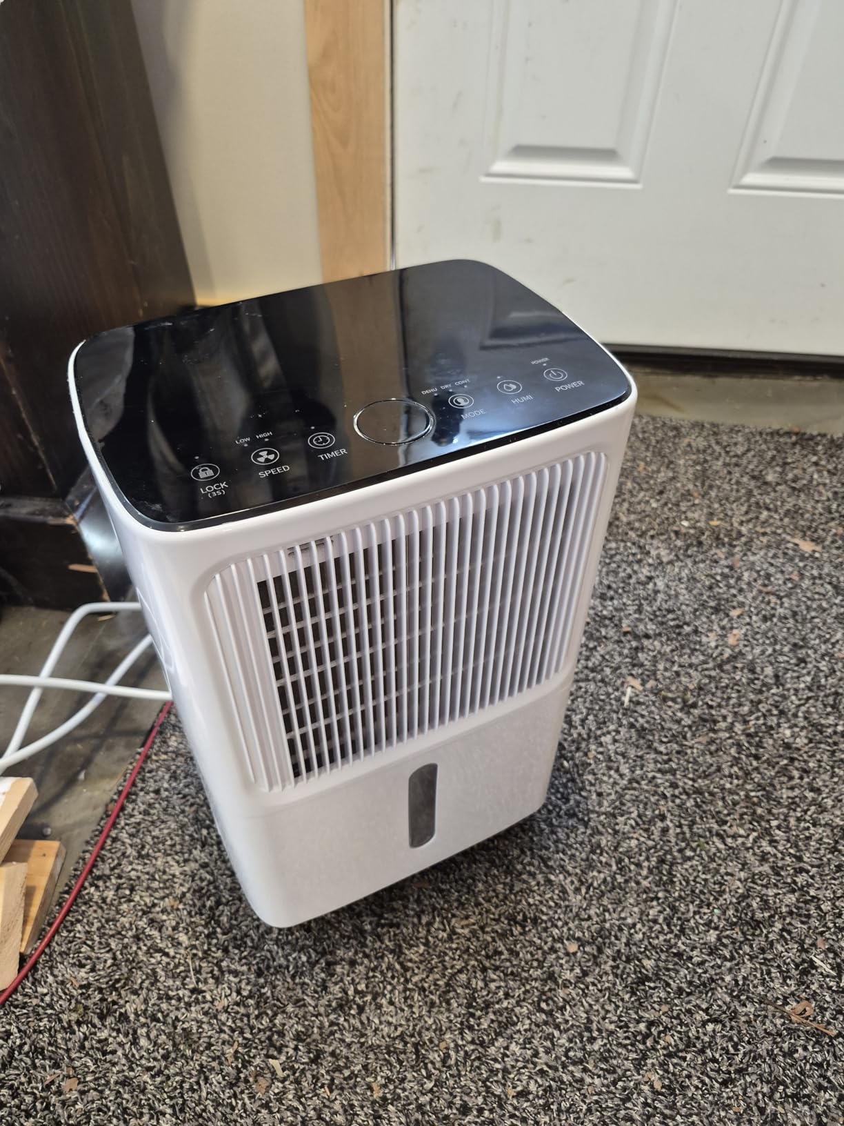 VEAGASO 2500 Sq.Ft Dehumidifier for Basement with Drain Hose, 34-Pint Dehumidifiers for Home, Large Room, Bathroom, Bedroom - 3 Modes, Intelligent Humidity Control, Dry Clothes, 24H Timer customer photo 1