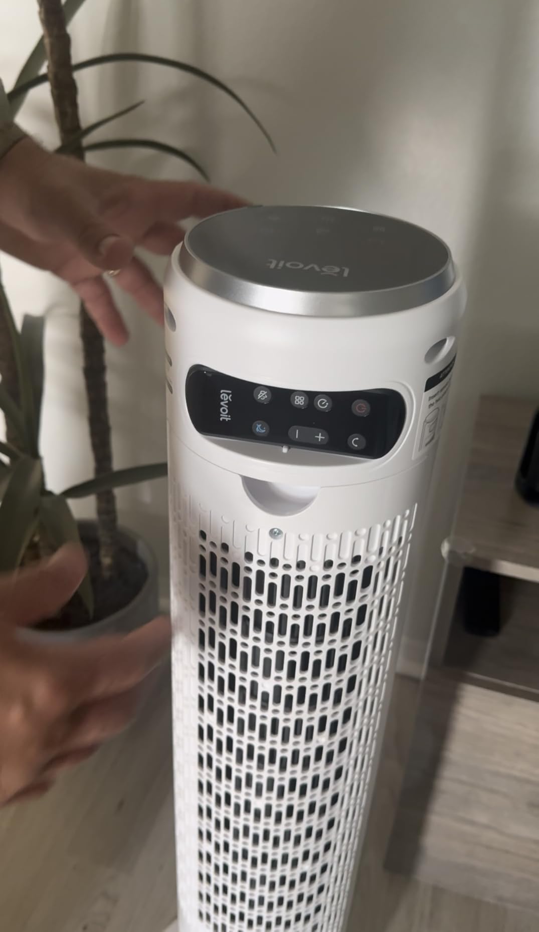 LEVOit Tower Fan for Bedroom, 90° Oscillating Standing Fan with 28dB Quiet for Sleep, 25ft/s Velocity, 12H Timer, 5 Speeds 4 Modes, Remoter, Bladeless Room Fan for Home, Office, Indoor, 36 inch, White customer photo 2