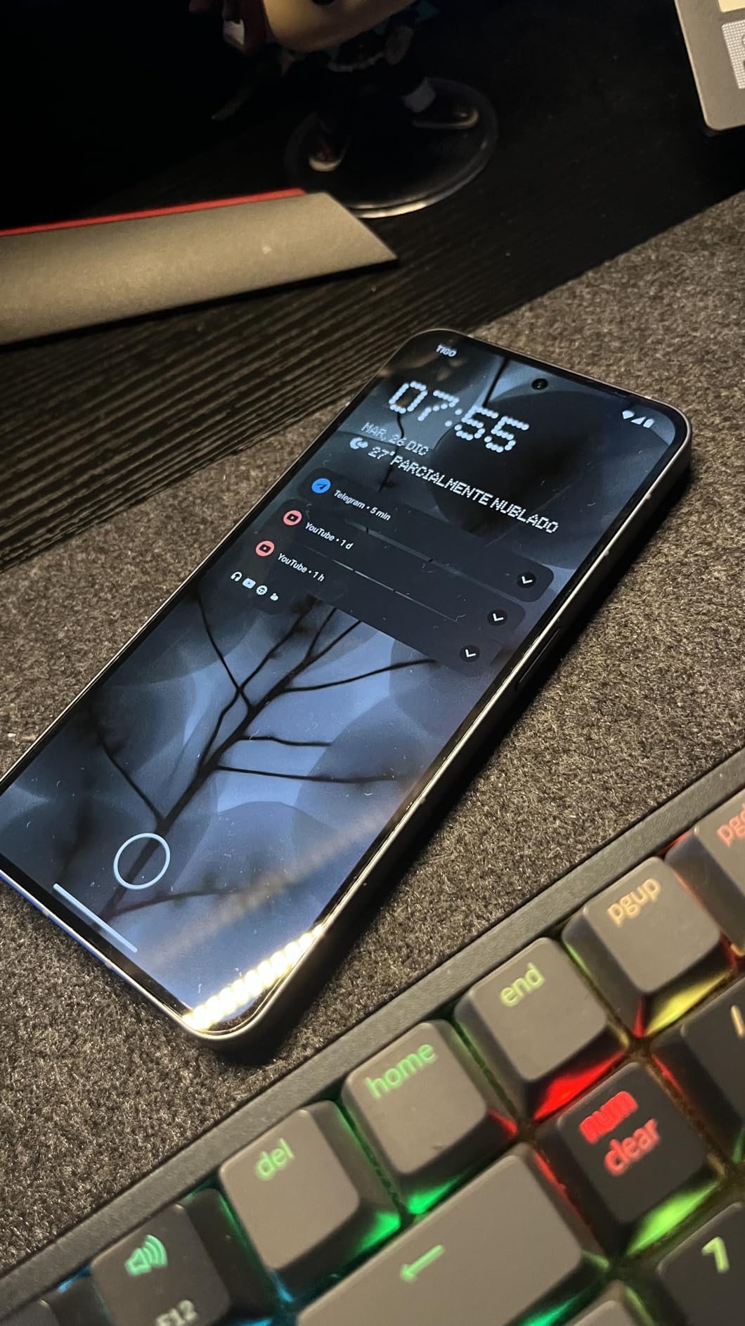 Phone (2) - 512 GB + 12 GB Ram, Glyph Interface, Nothing OS 2.0, 50 MP Dual Camera, OIS, 6.7