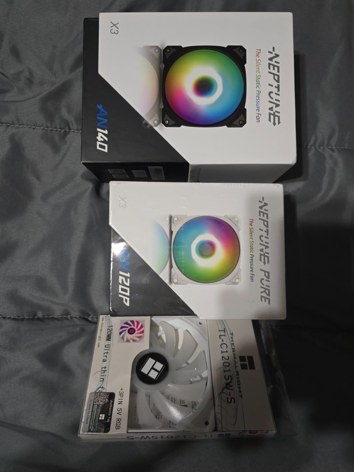 InWin Neptune AN120-3PK, 120mm PWM ARGB Fans, Triple Pack, Customizable Lighting, Static Pressure, 5V-3PIN Addressable RGB, Motherboard SYNC, up to 2200RPM, Black customer photo 1