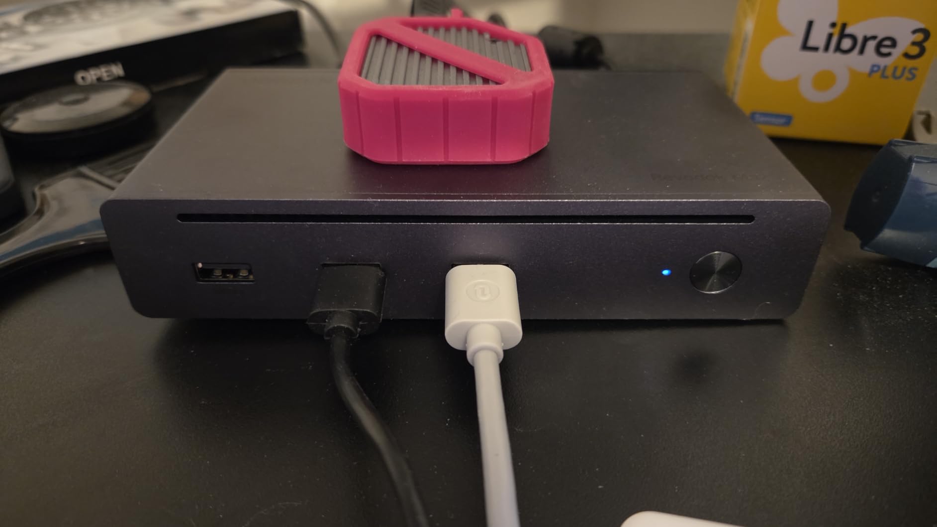 UGREEN Revodok Max 208 Thunderbolt 4 Dock 8-in-1 40Gbps TB4 Hub 3 x TB 4 Dual 4K@60Hz or Single 8K Display, 85W Charging, Gigabit Ethernet, 3 x USB A 3.2 for Mac M1/M2/M3/M4 Pro/Max customer photo 1