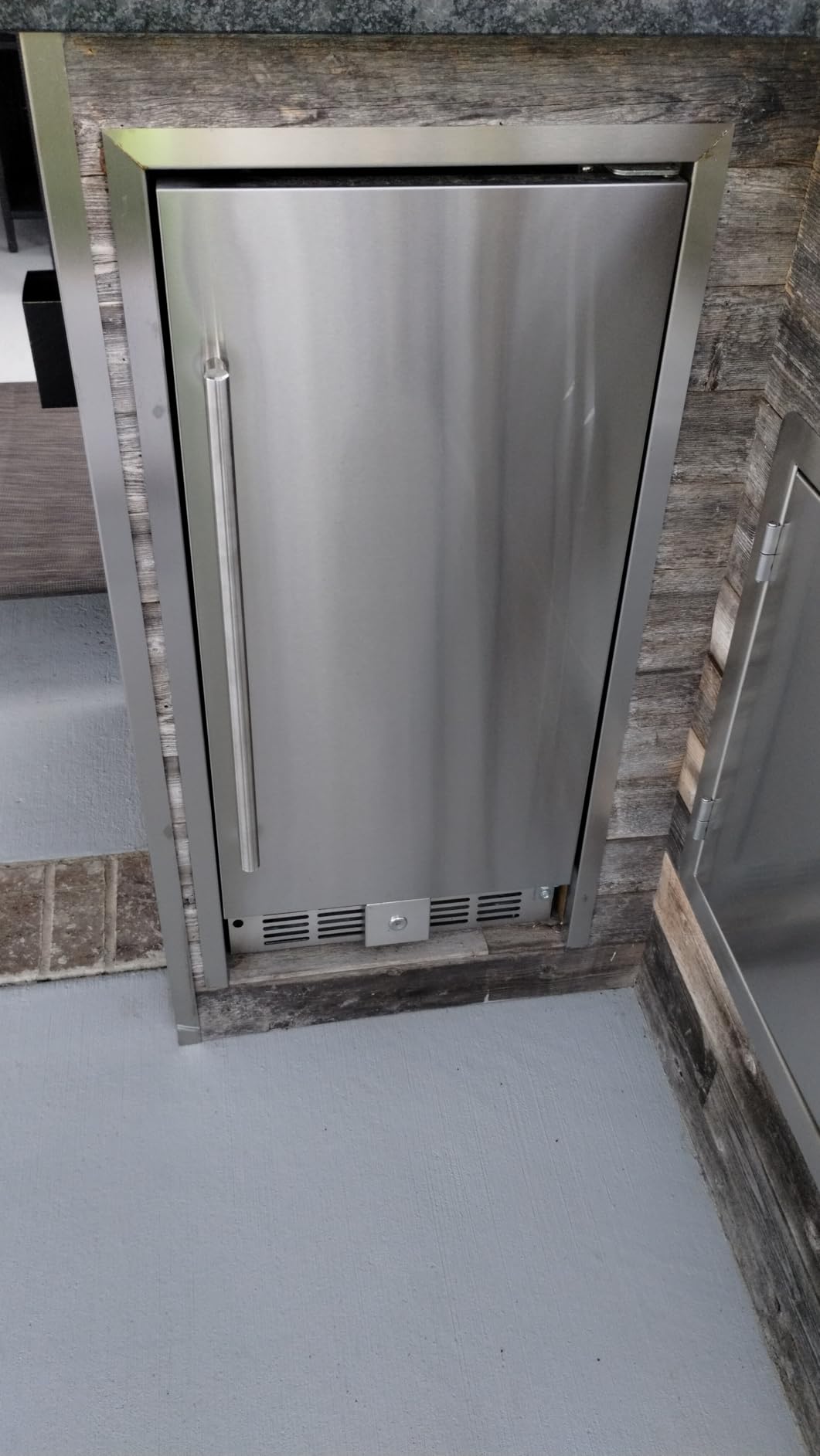 Icyglee 24 Inch Beverage Refrigerator, 180 Cans Undercounter Beverage Fridge with Stainless Steel for Home and Patio Use, Outdoor Refrigerator for Soda, Beer, Wine customer photo 1