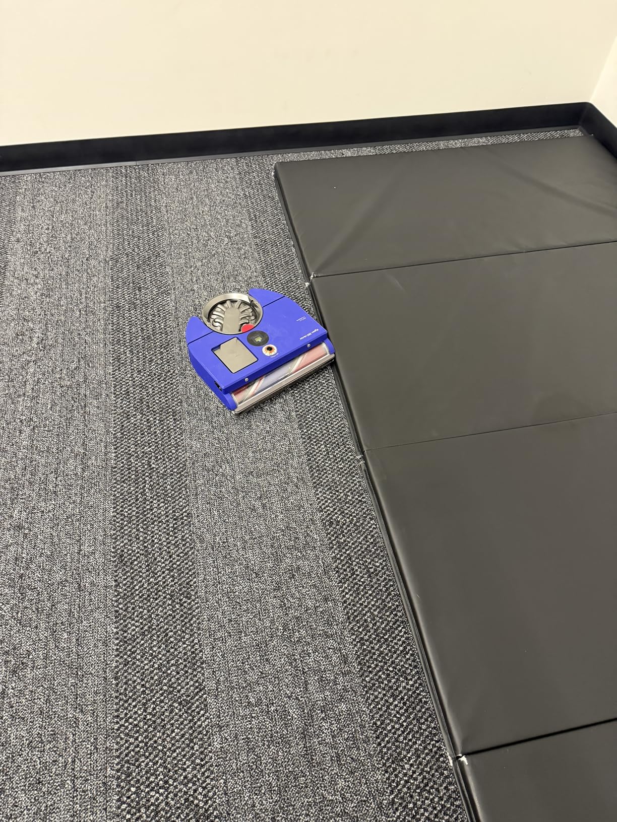 Dyson 360 Vis Nav Robot Vacuum customer photo 2