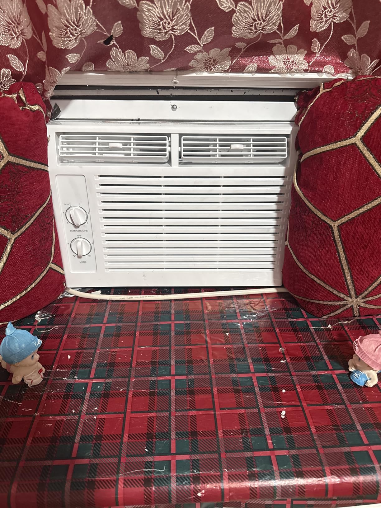 ZAFRO 5000BTU Window Air Conditioners Cool Up to 150 Sq Ft, Quiet Operation Window AC Unit with 2 Cool&Fan Functions, Easy to Use Mechanical Control, Washable Filter, Easy Install Kit, for Small Room, White customer photo 1