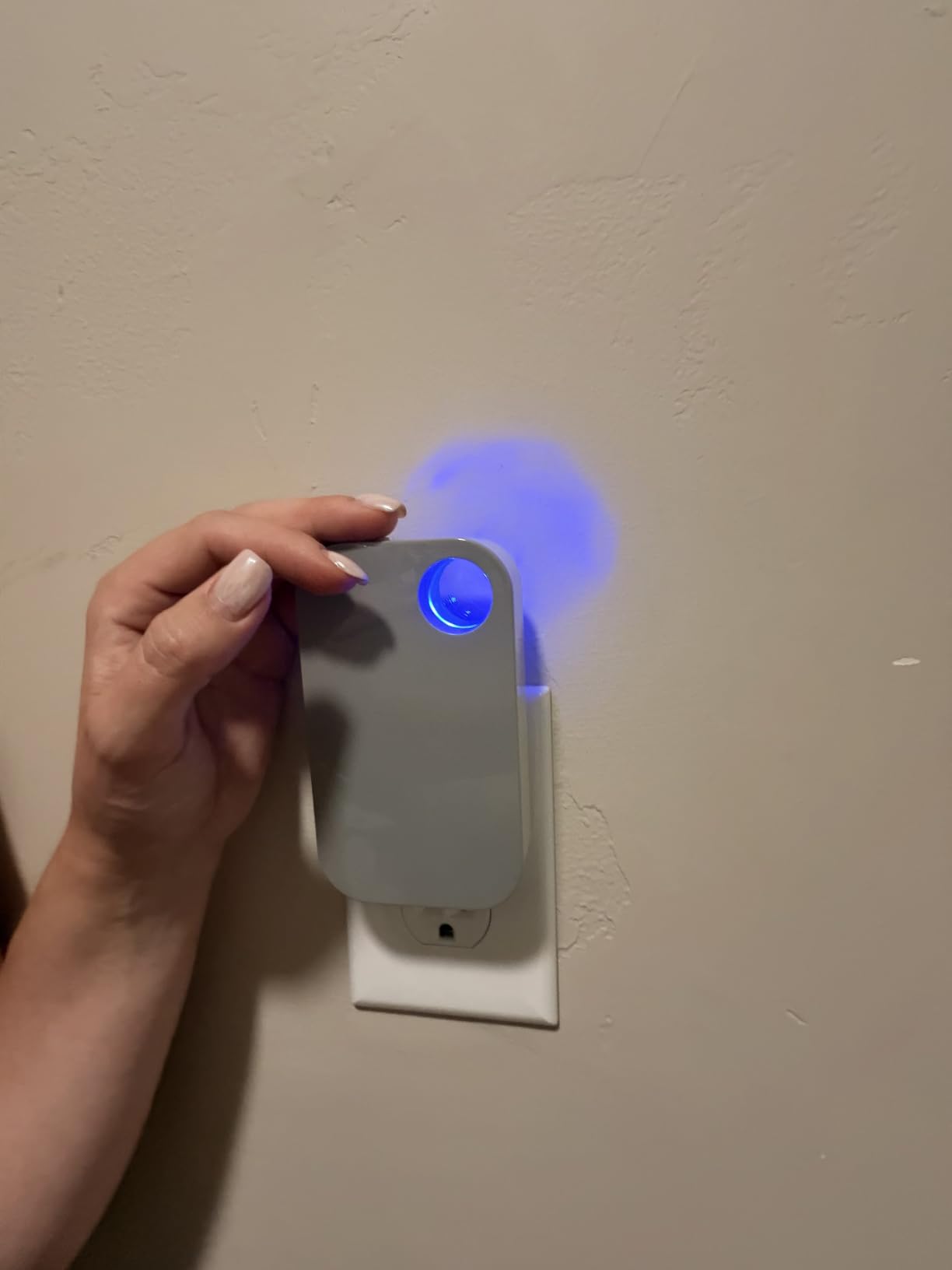Ion Pure Plug In Air Purifier for Home | Negative Ion Technology for Allergen and Odor Reduction No Filter Compact, Quiet Operation Air Ionizers for Home Kitchen, Bedroom, Bathroom Air Purifiers customer photo 2