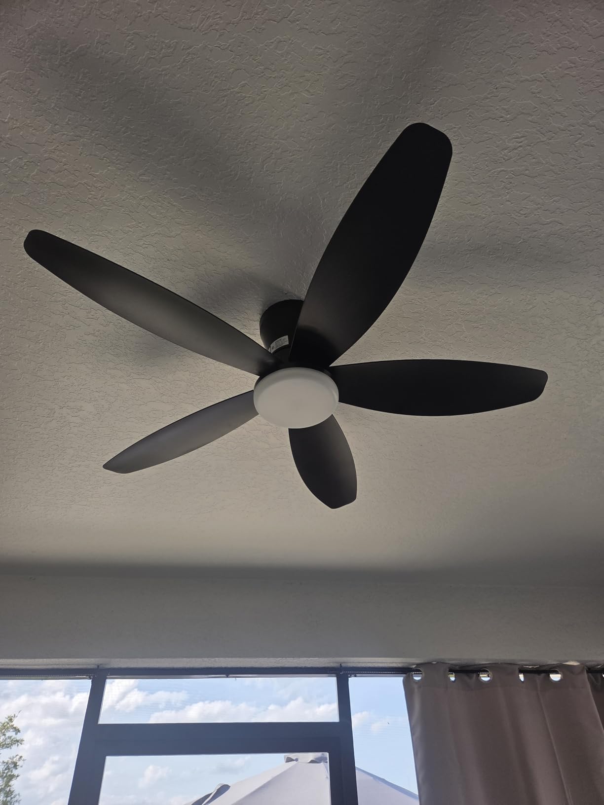 Surtime Ceiling Fans with Lights-36 Low Profile Ceiling Fan with Light and Remote/APP Control,Flush Mount,DC Reversible,LED Dimmable Modern Ceiling Fans for Bedroom,Indoor/Outdoor Patio Use(White) customer photo 2