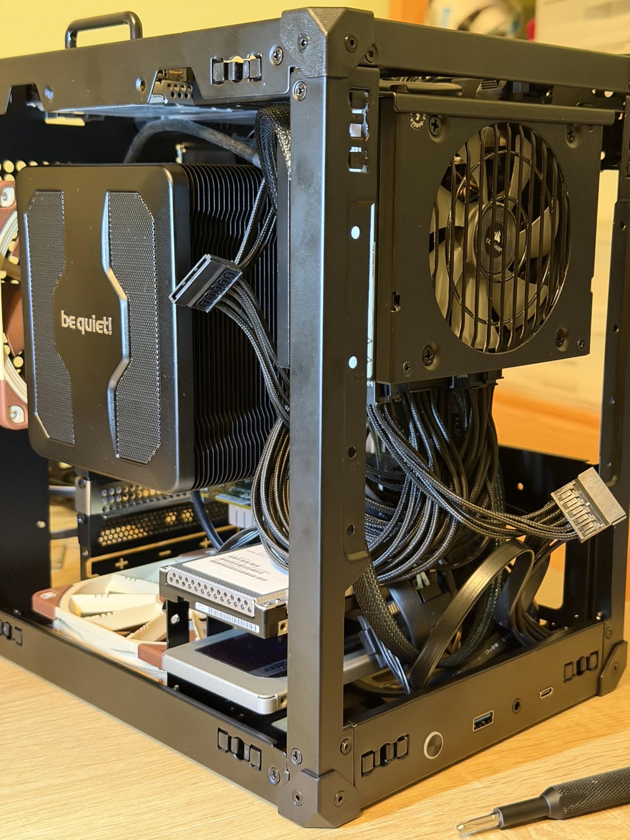 JONSBO C6-ITX Black Mini ITX Handled Mesh PC Case, Simple Compact Desktop Chassis, SP MB mini-ITX/Mini-DTX, ATX Power Bite (L140mm Max.), 170mm Tower Cooler, Tool-Free Open SFF Case, Black customer photo 1