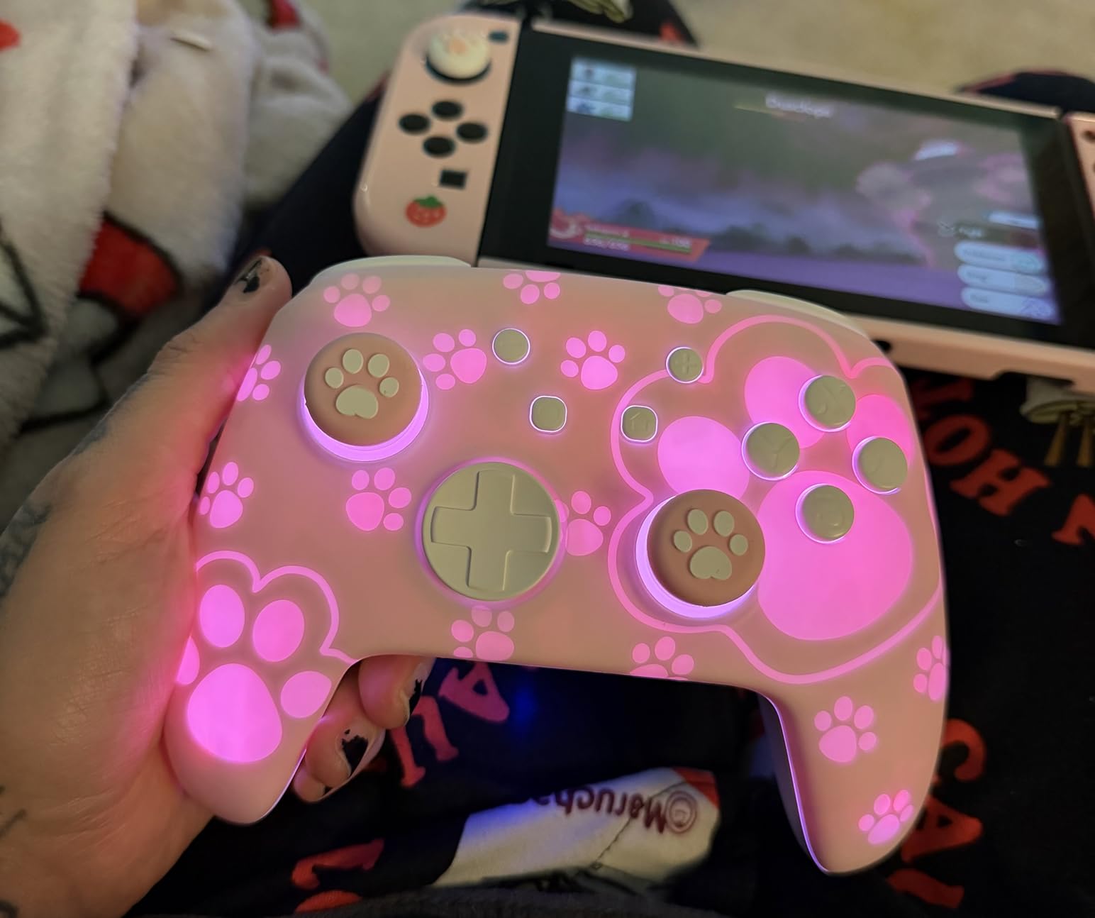 FUNLAB Switch Pro Controller Wireless Compatible with Nintendo Switch2/OLED/Lite, Firefly Bluetooth Remote Gamepad with Hall Effect Joysticks/RGB 7 LED Colors/Paddle/Turbo/Motion Control - White customer photo 2