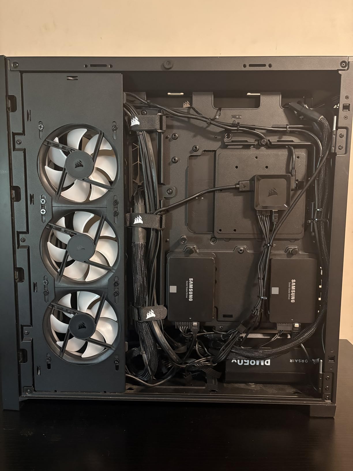 CORSAIR iCUE Link LX120 RGB 120mm PWM Fans Triple Pack - Dual Light Loops - Includes iCUE Link System Hub - CORSAIR AirGuide Technology - Black customer photo 2