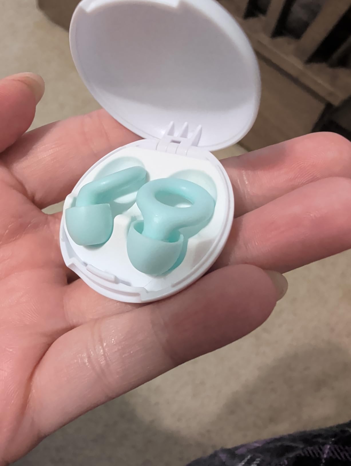 Loop Quiet 2 Ear Plugs - Ultra-Comfy Reusable Noise-Reducing Earplugs for Sleep, Deep Focus, Travel, Noise Sensitivity | Flexible Hearing Protection | Customizable Fit | 24dB (SNR) Noise Reduction customer photo 2