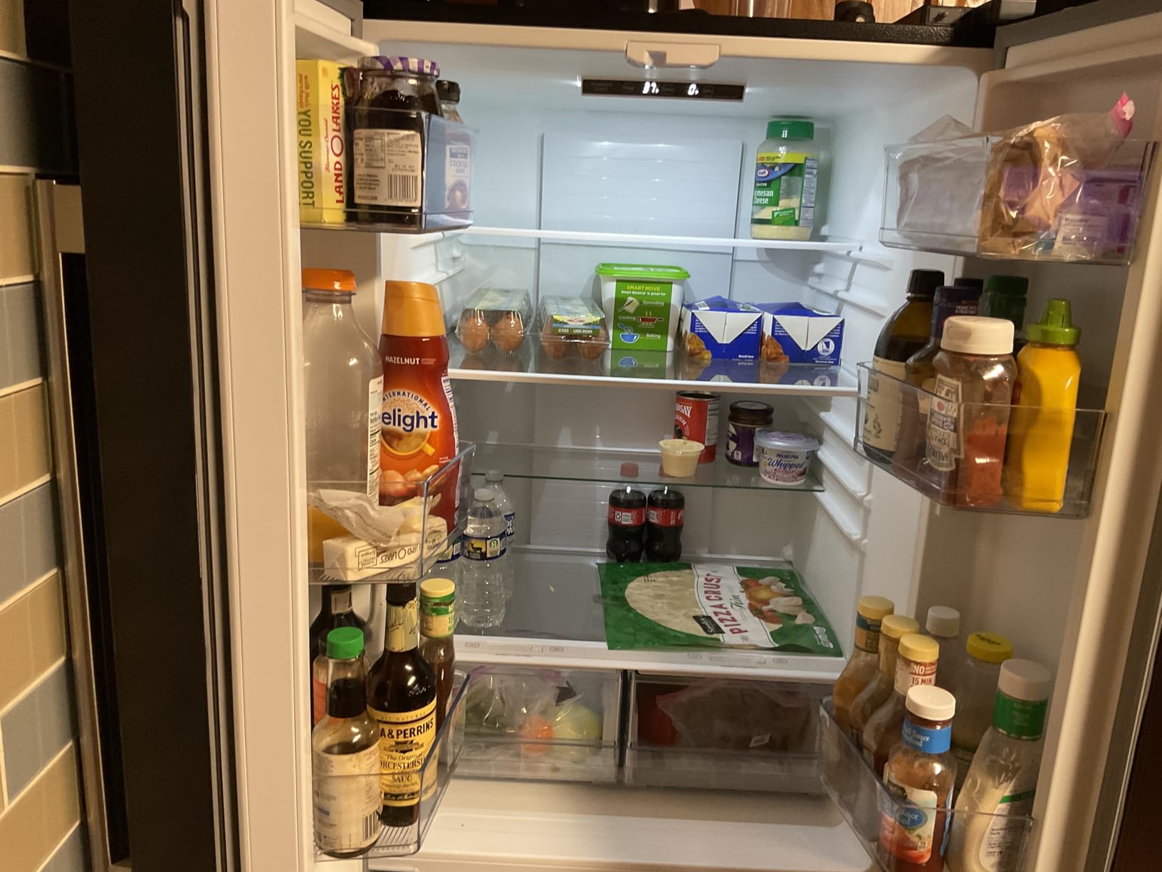 BLACK+DECKER 16 Cu. Ft. French Door Refrigerator with Built-in Ice Maker, Full Size Refrigerator with Bottom Mount Freezer Drawer, ENERGY STAR certified, White customer photo 1
