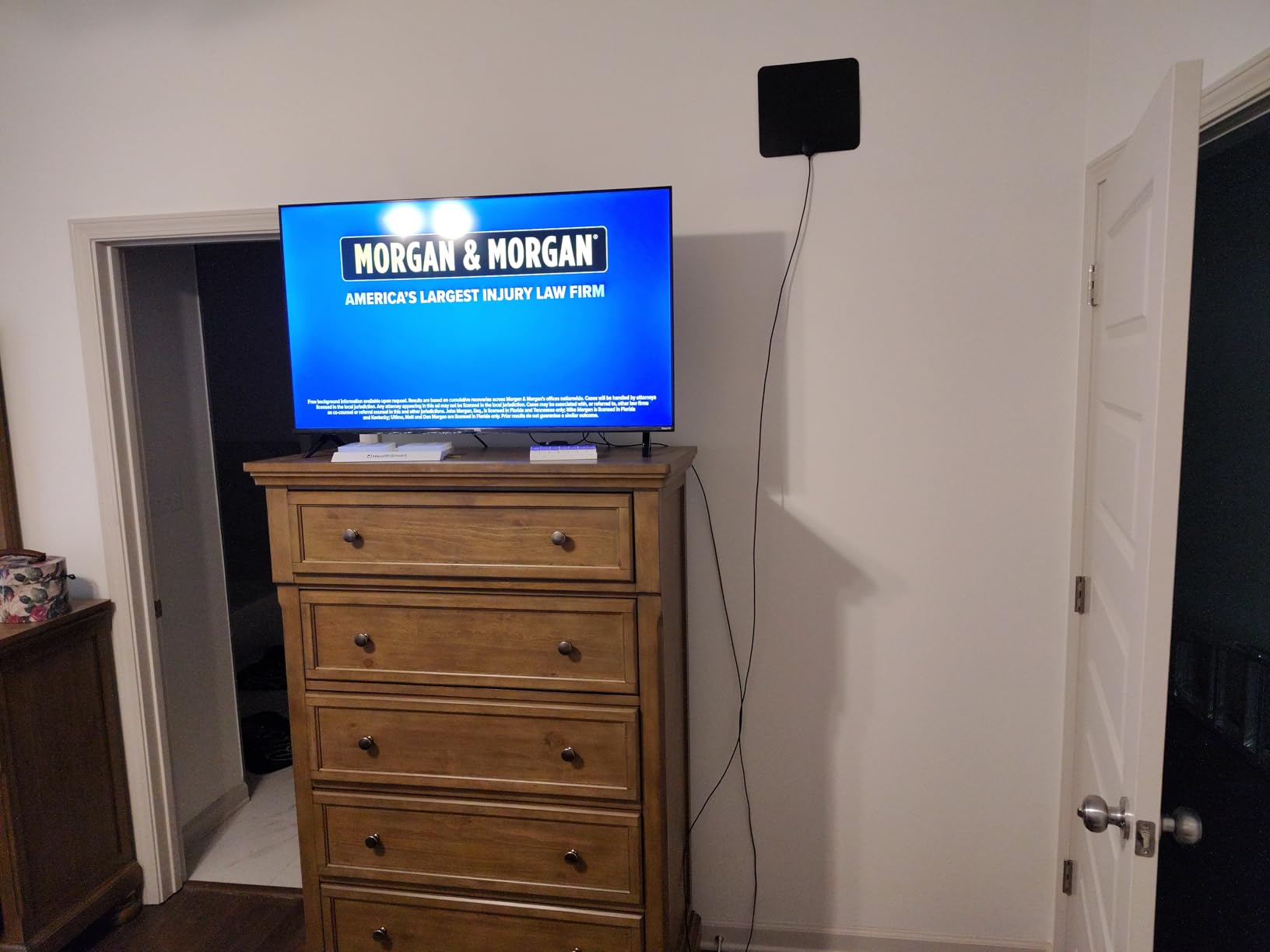 DAANT TV Antenna Indoor Long Range, Supports 4K 1080p Smart TV Signal Reception with 16ft HDTV Coax Cable customer photo 1