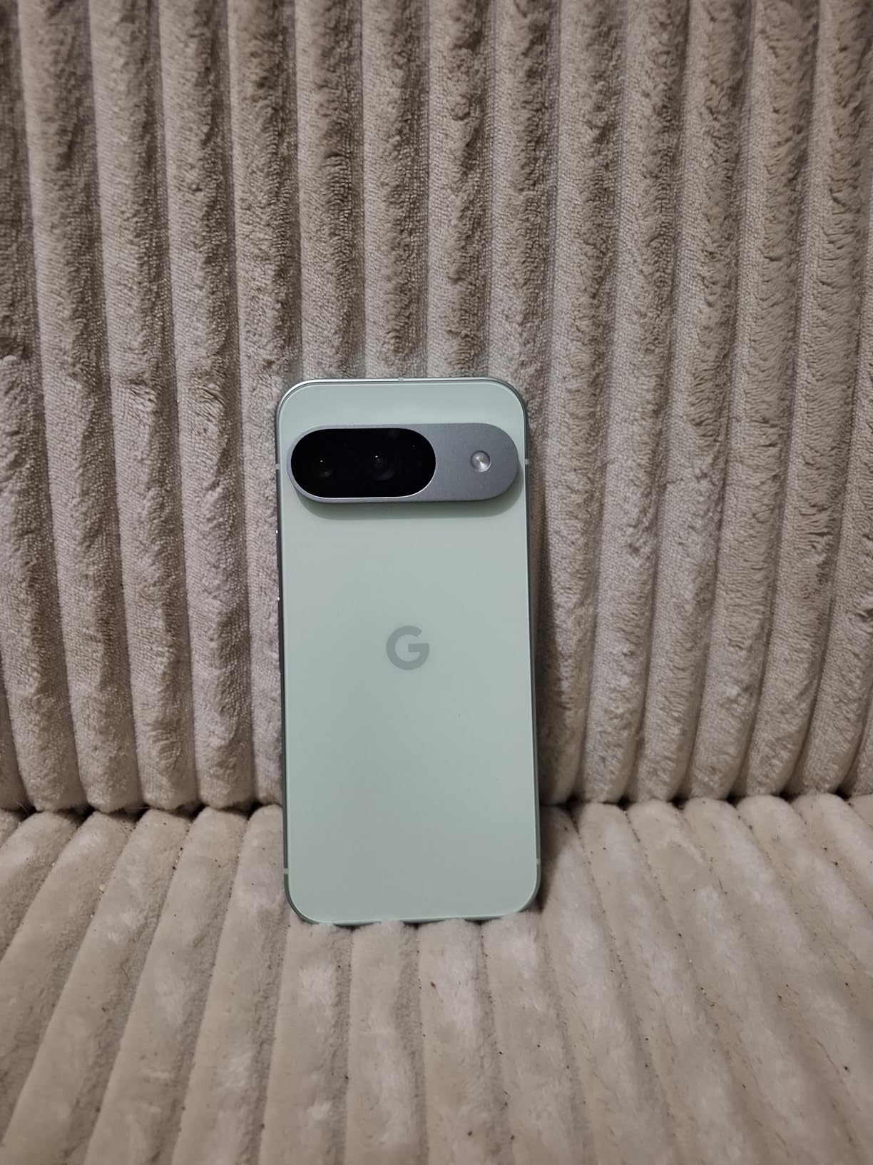 Google Pixel 9 - Unlocked Android Smartphone with Gemini, 24-Hour Battery, Advanced Camera, 6.3