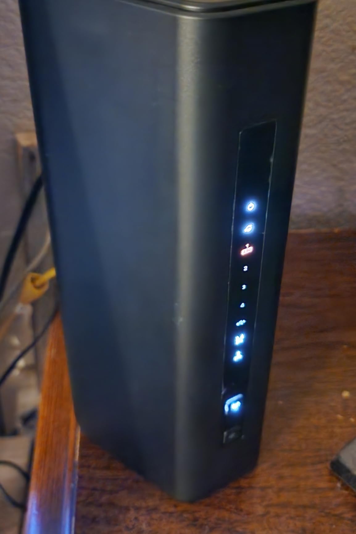 NETGEAR Nighthawk Dual-Band WiFi 7 Router (RS200) Router Only- BE6500 Wireless Speed (up to 6.5 Gbps) - Covers up to 2,500 sq. ft., 80 Devices - 2.5 Gig Internet Port - Free Expert Help customer photo 2