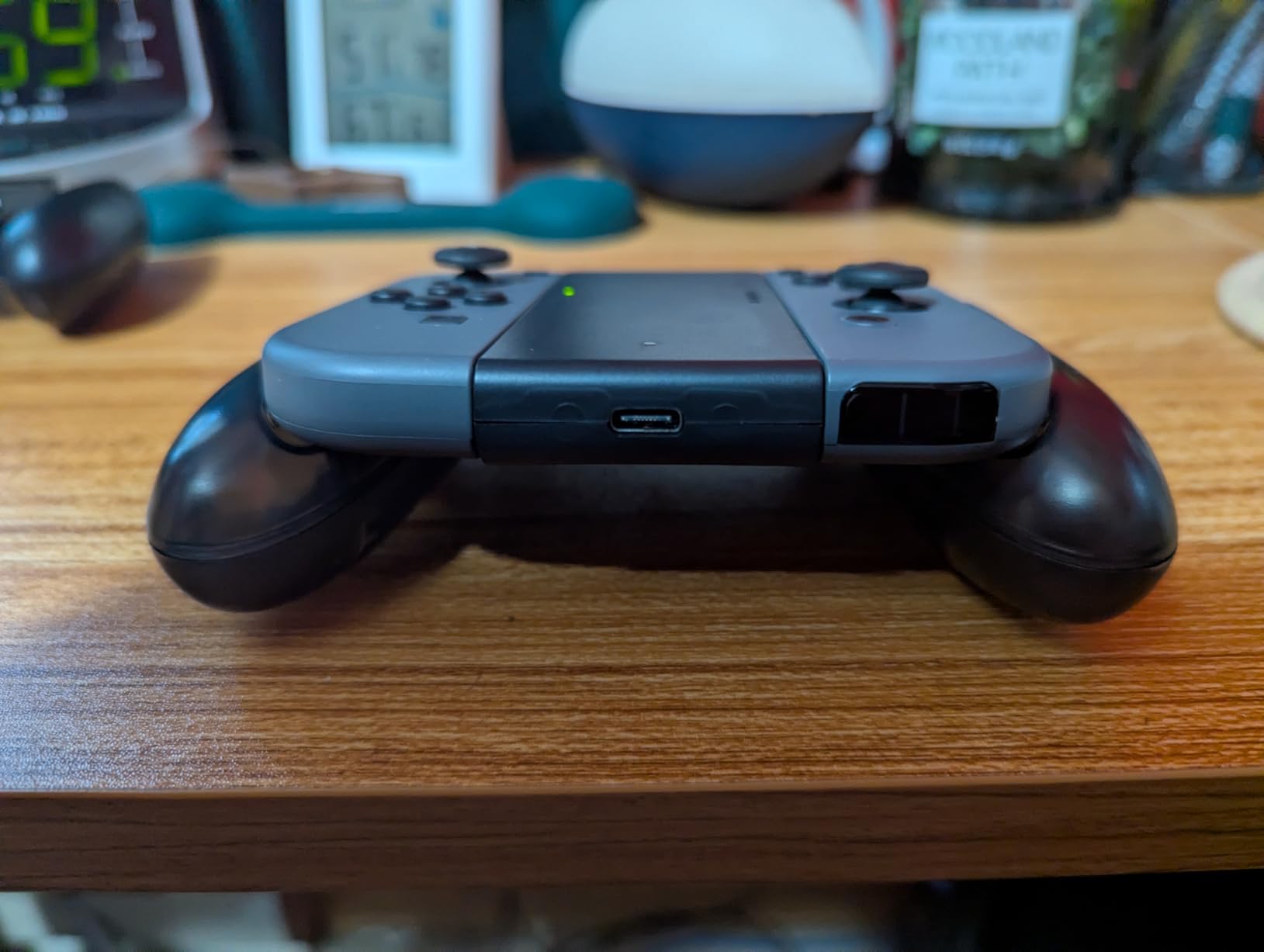 JoyCon Charger Grip for Switch Joy-Con Charging Controllers customer photo 1