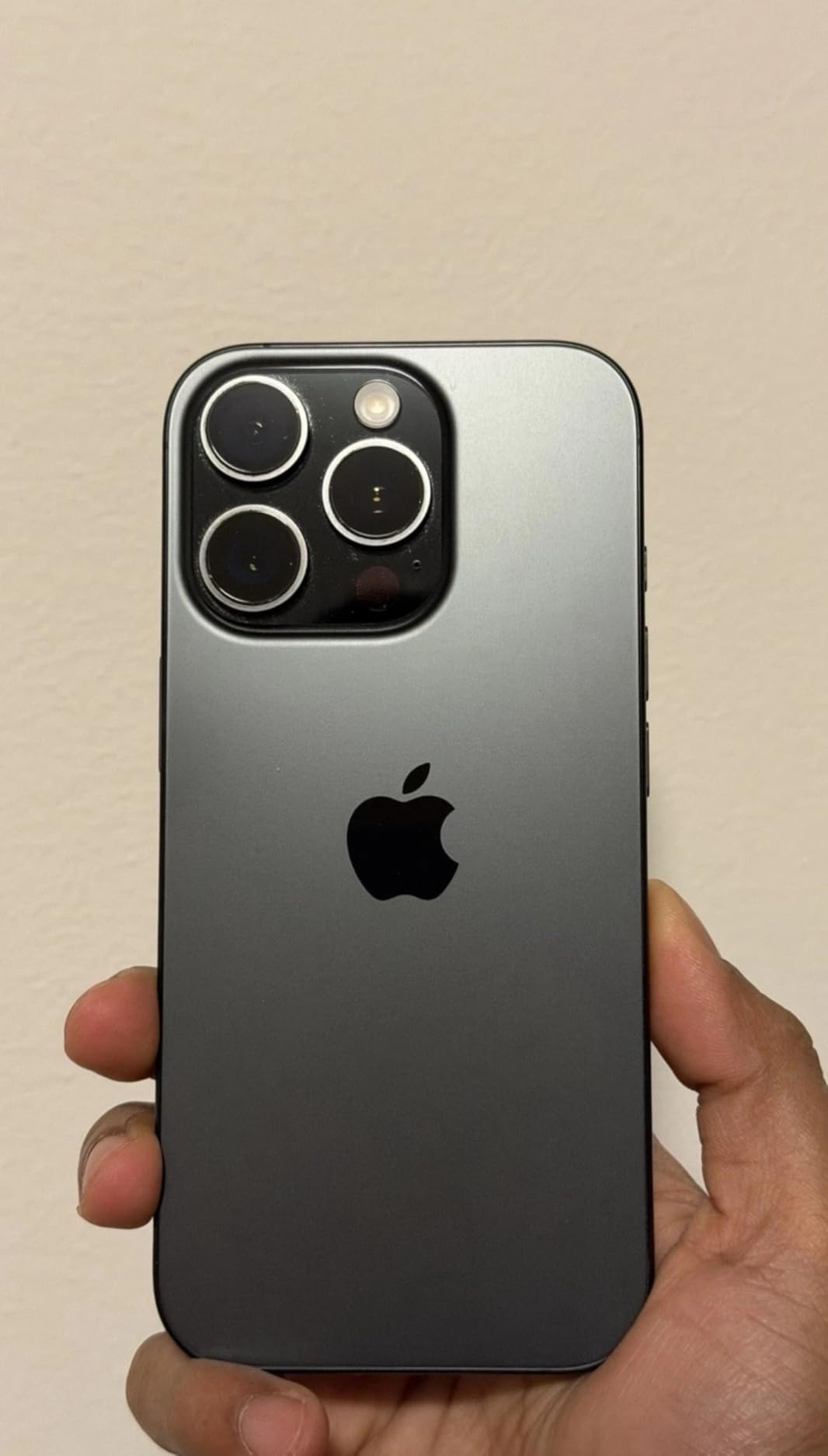 Apple iPhone 16 Pro, 256GB, White Titanium - Unlocked (Renewed) customer photo 1
