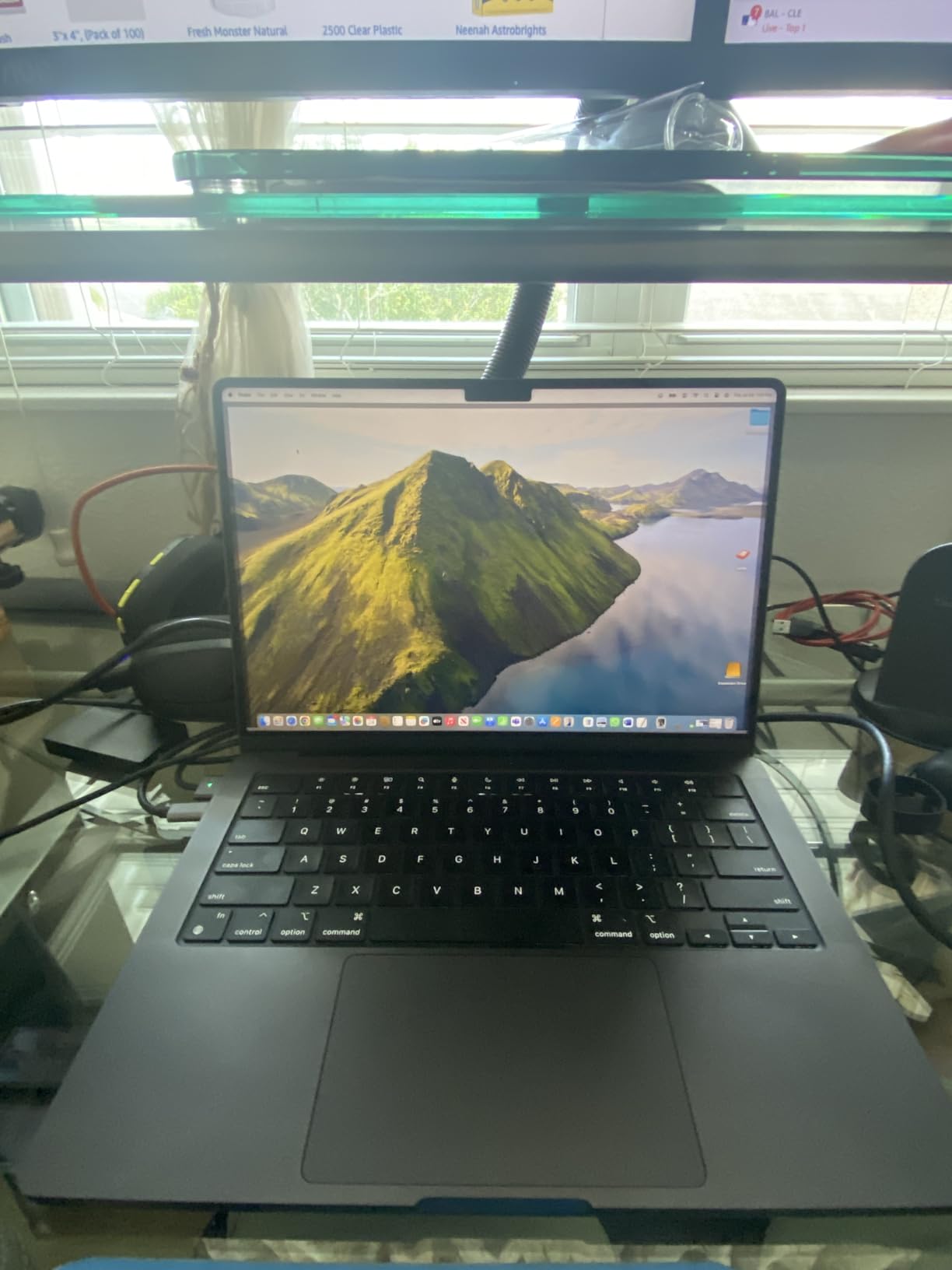 Apple 2024 MacBook Pro Laptop with M4 Pro, 14-core CPU, 20-core GPU: Built for Apple Intelligence, 14.2-inch Liquid Retina XDR Display, 24GB Unified Memory, 1TB SSD Storage; Silver customer photo 1