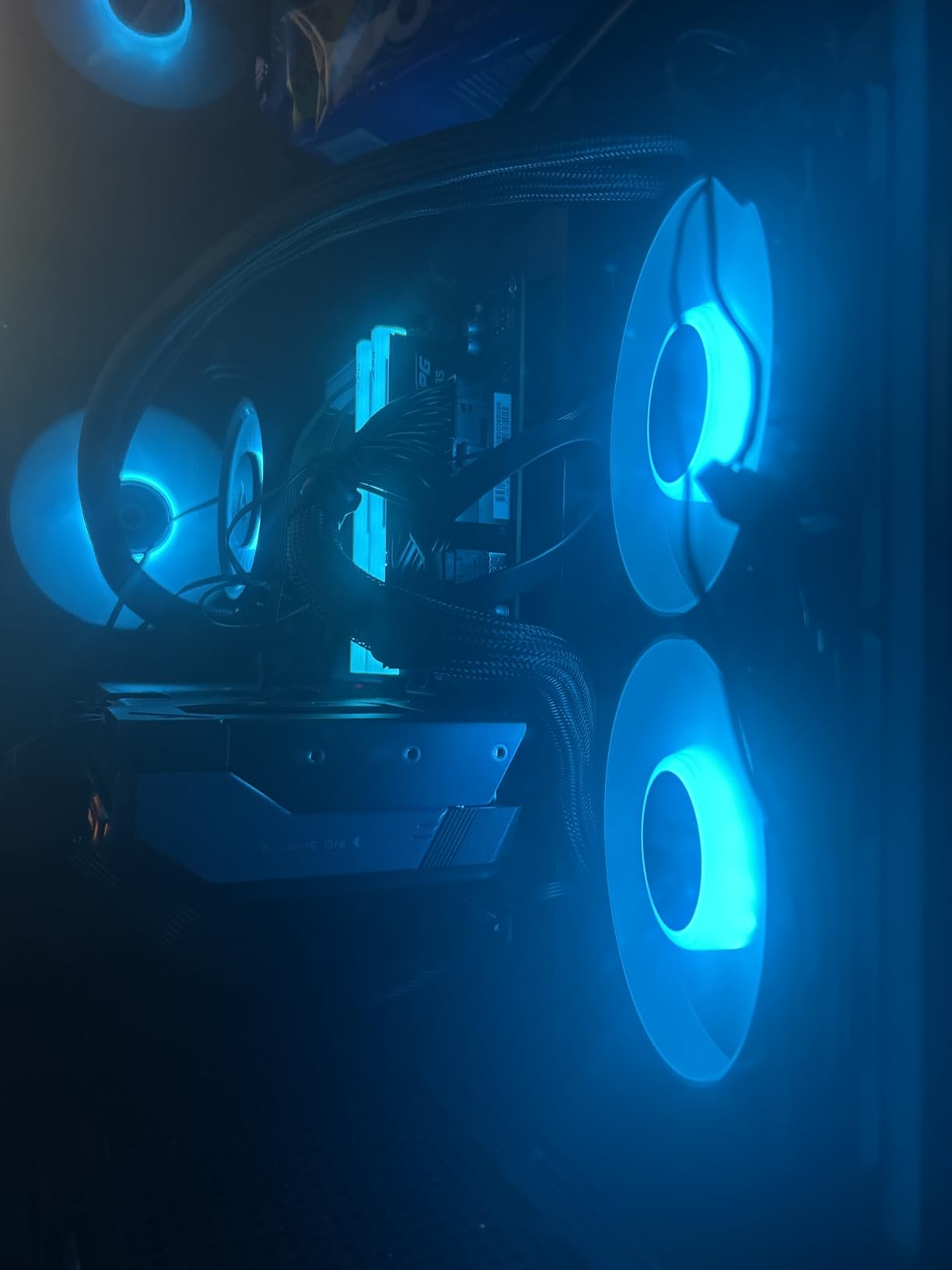 ARCTIC Liquid Freezer III Pro 240 A-RGB - 240 mm AIO CPU Cooler, Water Cooling, 38 mm Radiator, PWM Pump, VRM Fan, for AMD AM5/AM4, Intel LGA1851/1700 Contact Frame - Black customer photo 1