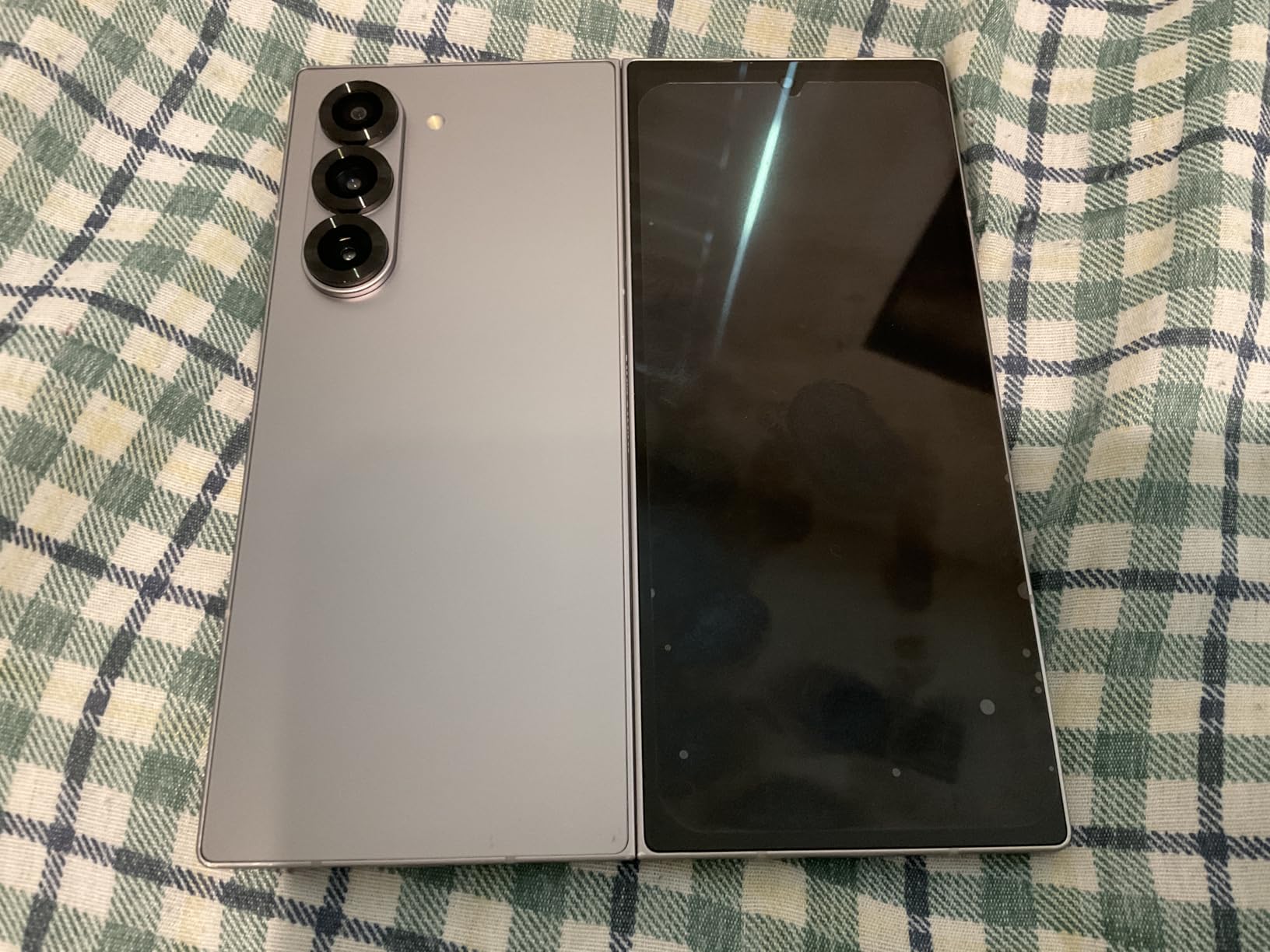 Samsung Galaxy Z Fold 6 AI Cell Phone, 256GB Unlocked Android Smartphone, Crafted Black (Renewed) customer photo 1